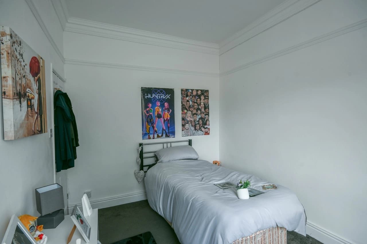property photo 13 of 20