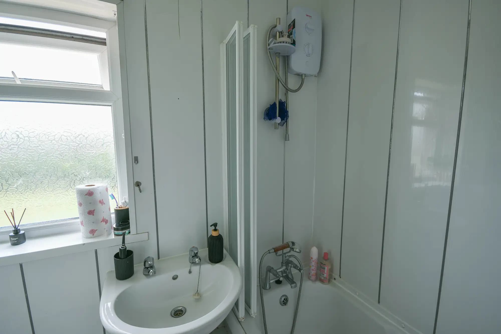 property photo 6 of 21