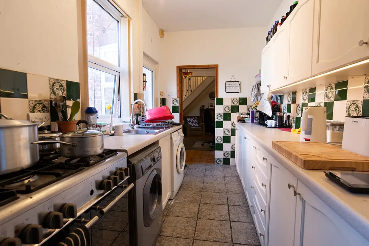 property photo 9 of 21