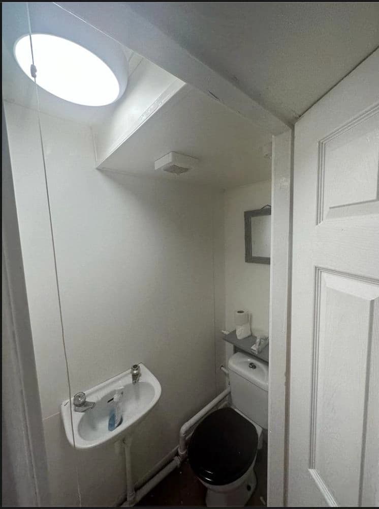 property photo 11 of 58