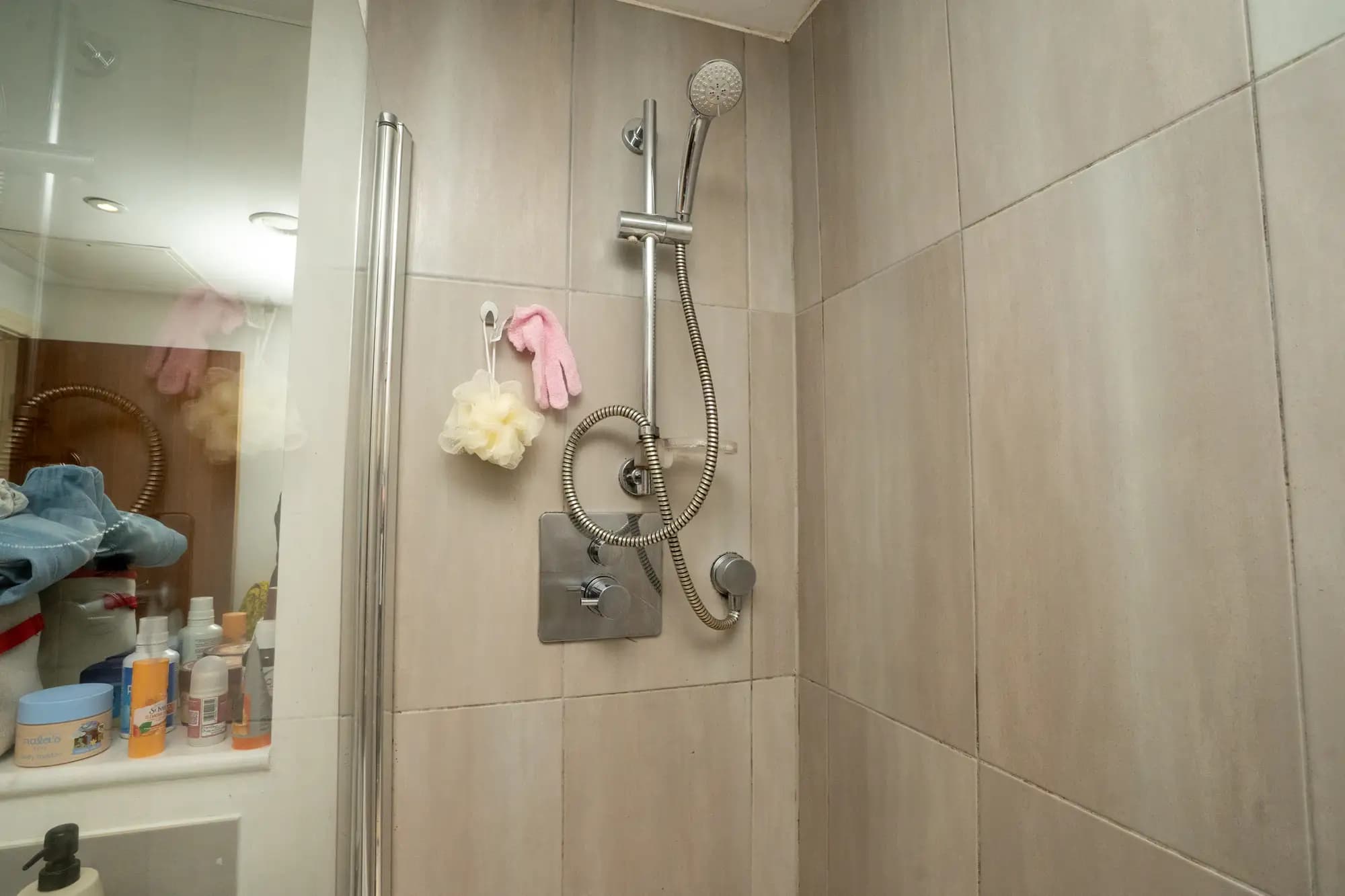 property photo 10 of 15