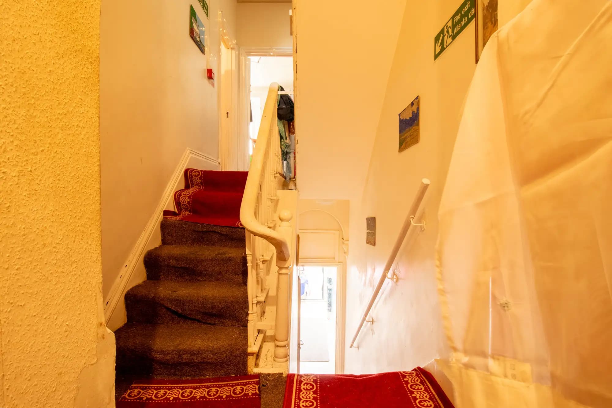 property photo 8 of 20