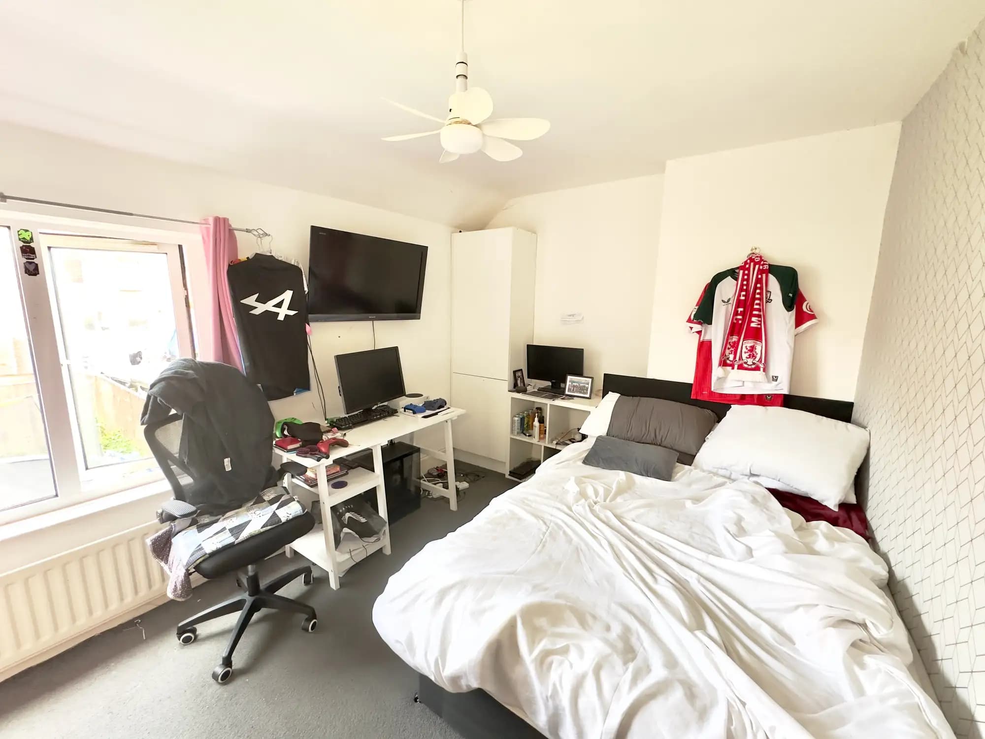 property photo 13 of 18