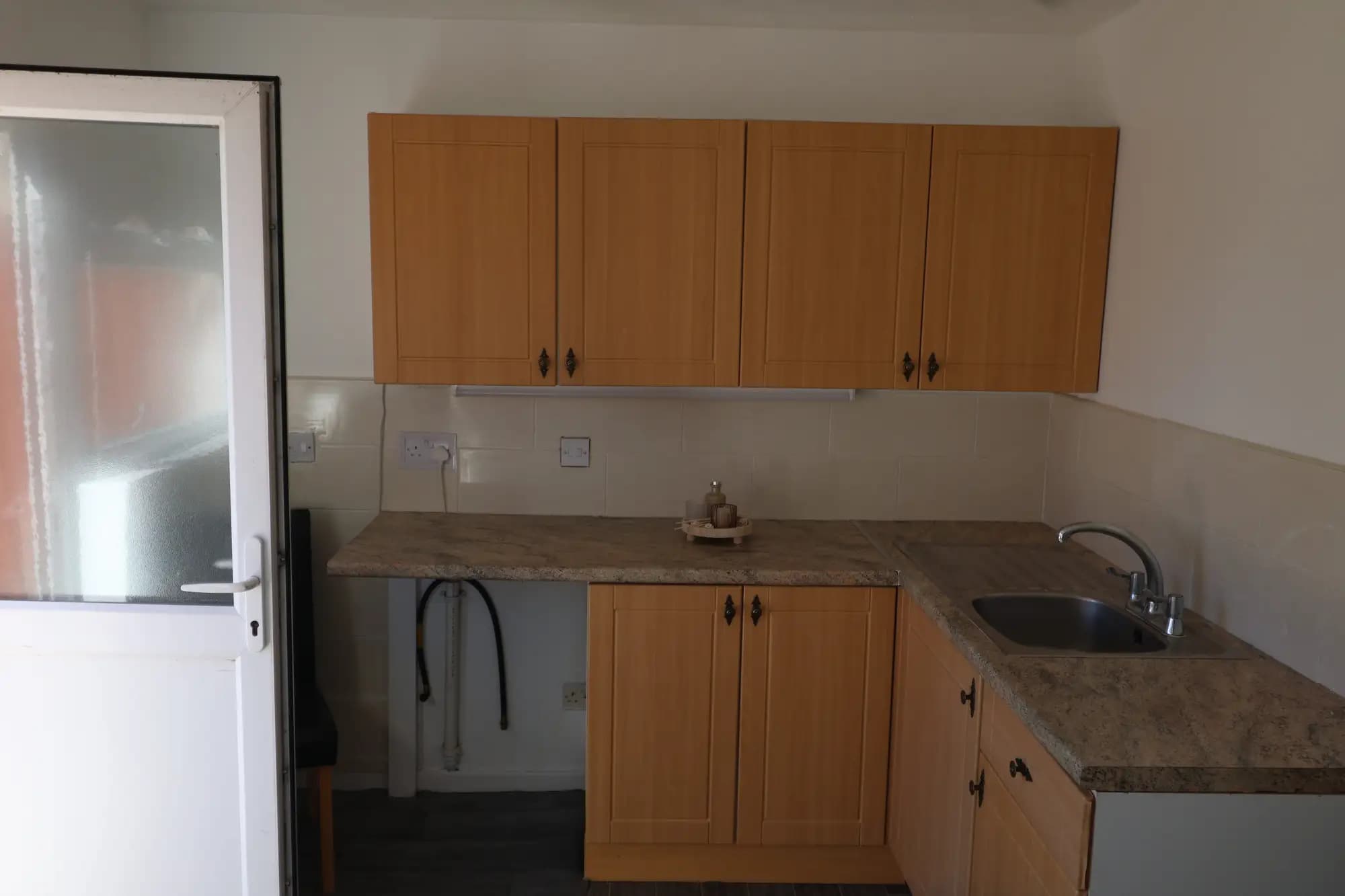 property photo 5 of 13