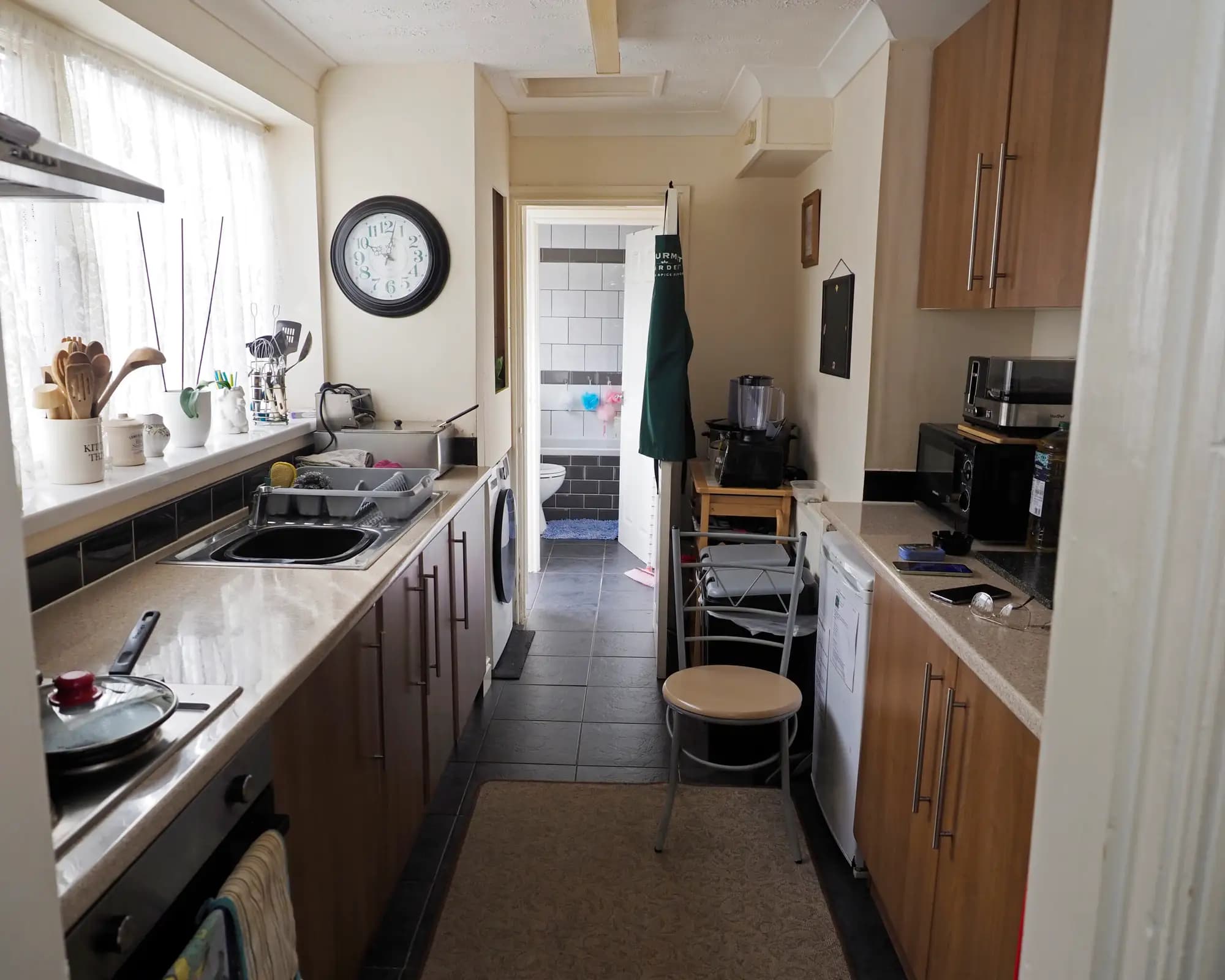 property photo 6 of 28