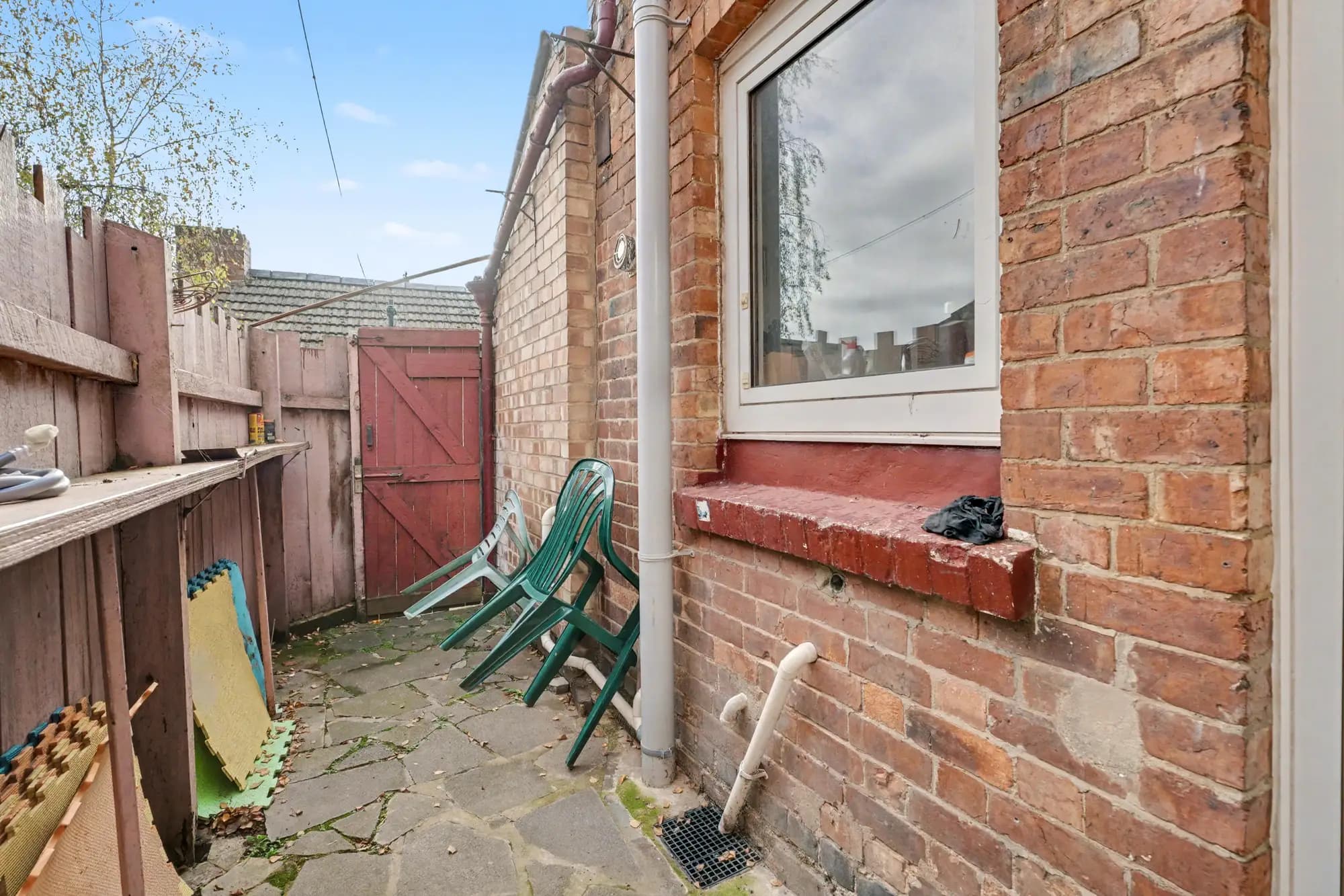 property photo 20 of 25