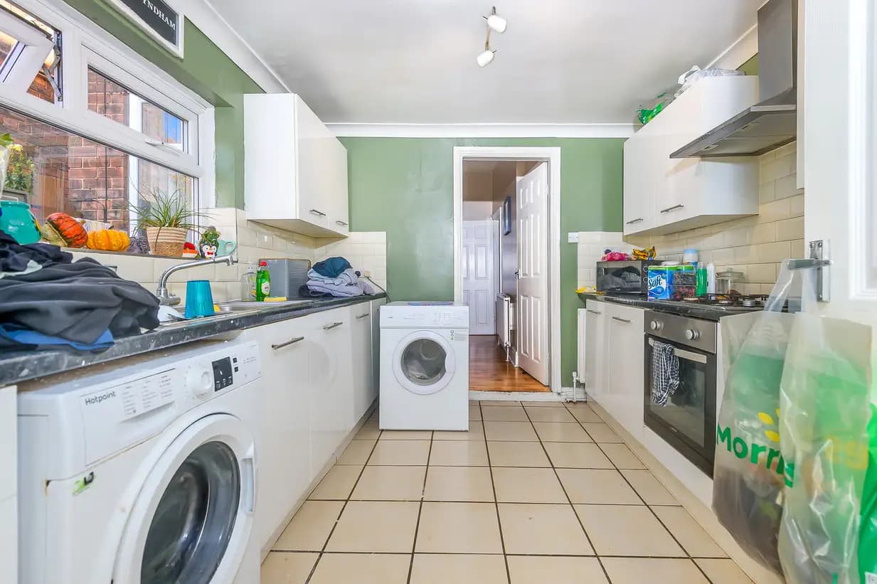 property photo 5 of 25