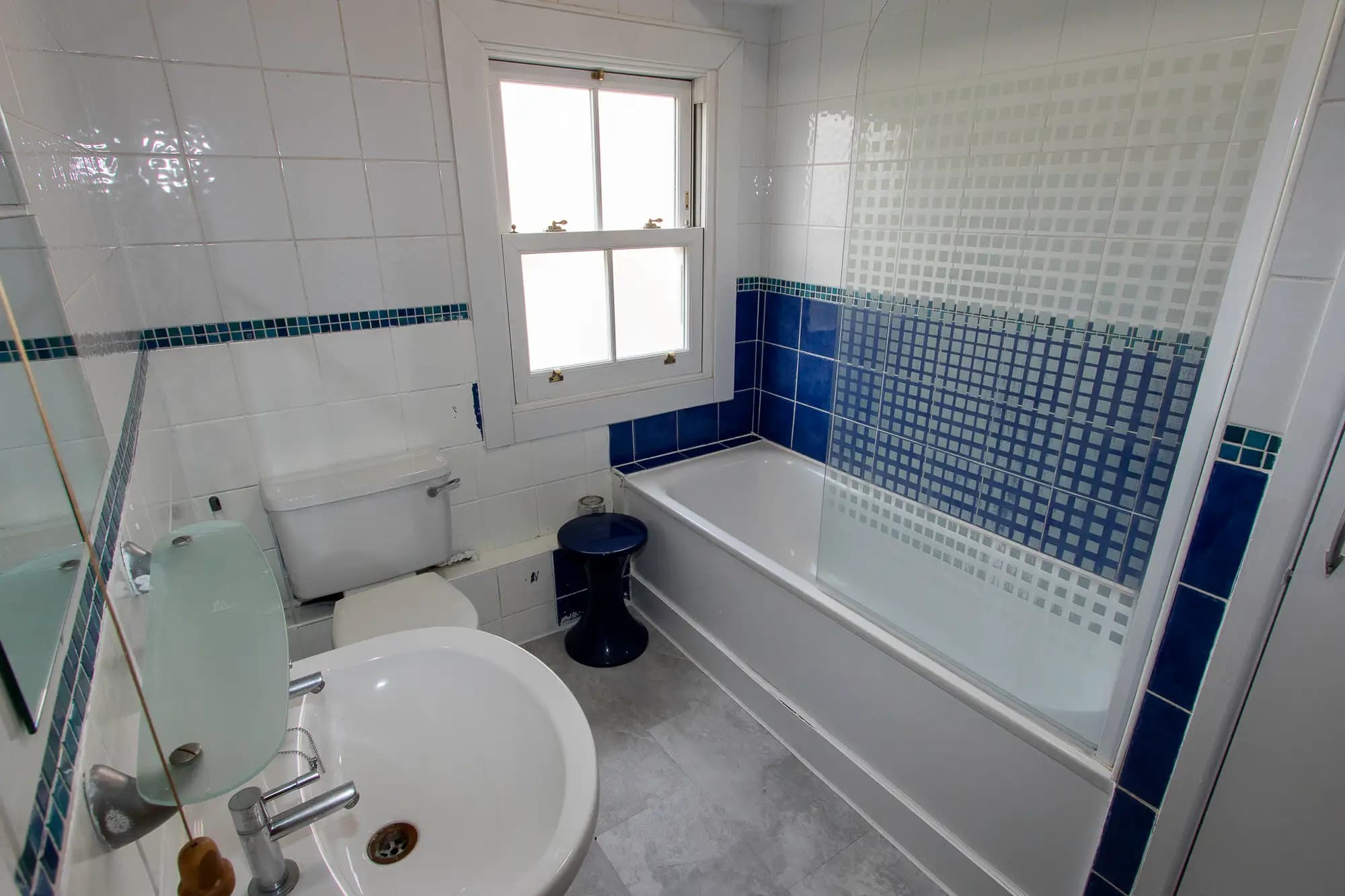 property photo 6 of 19