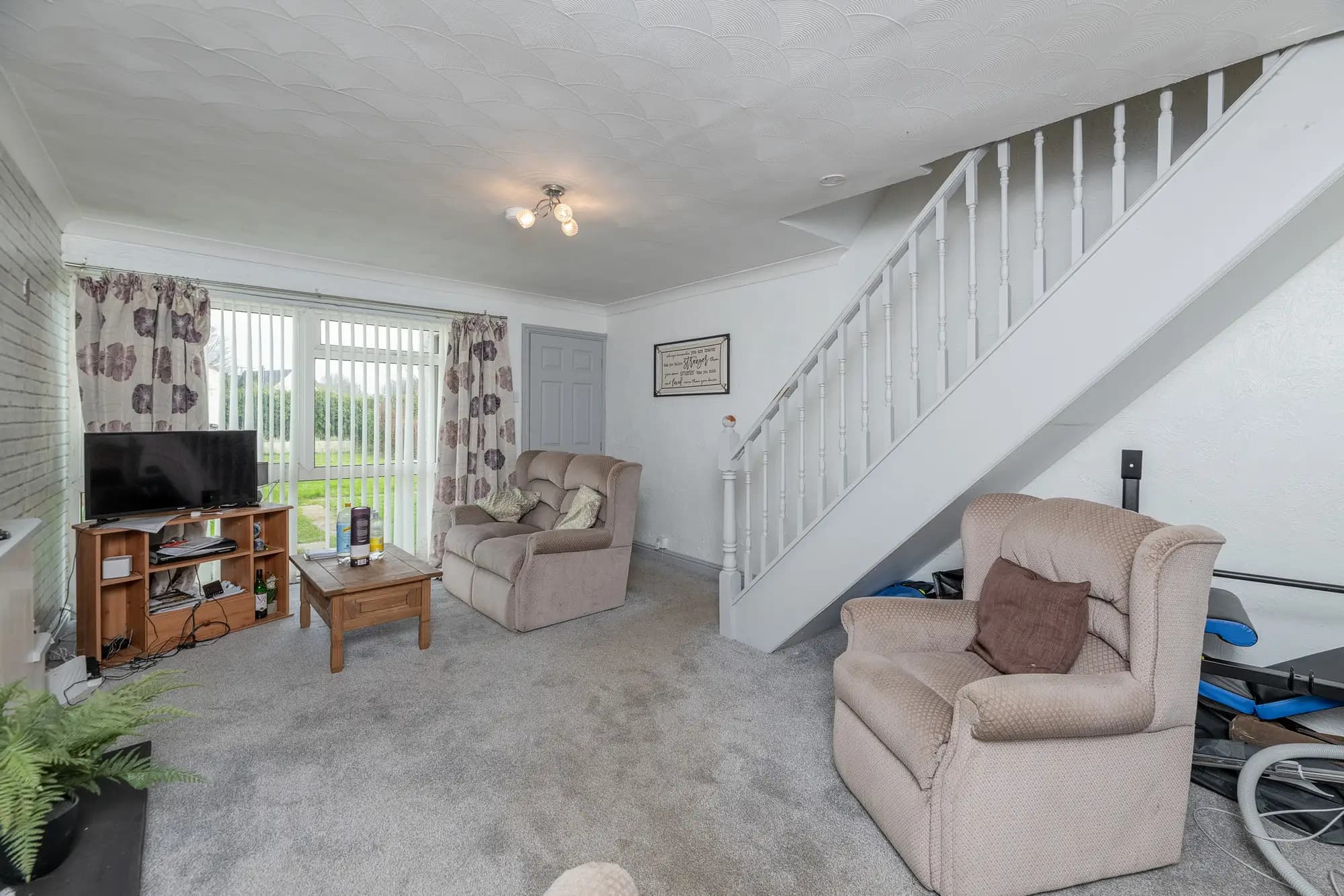 property photo 4 of 21