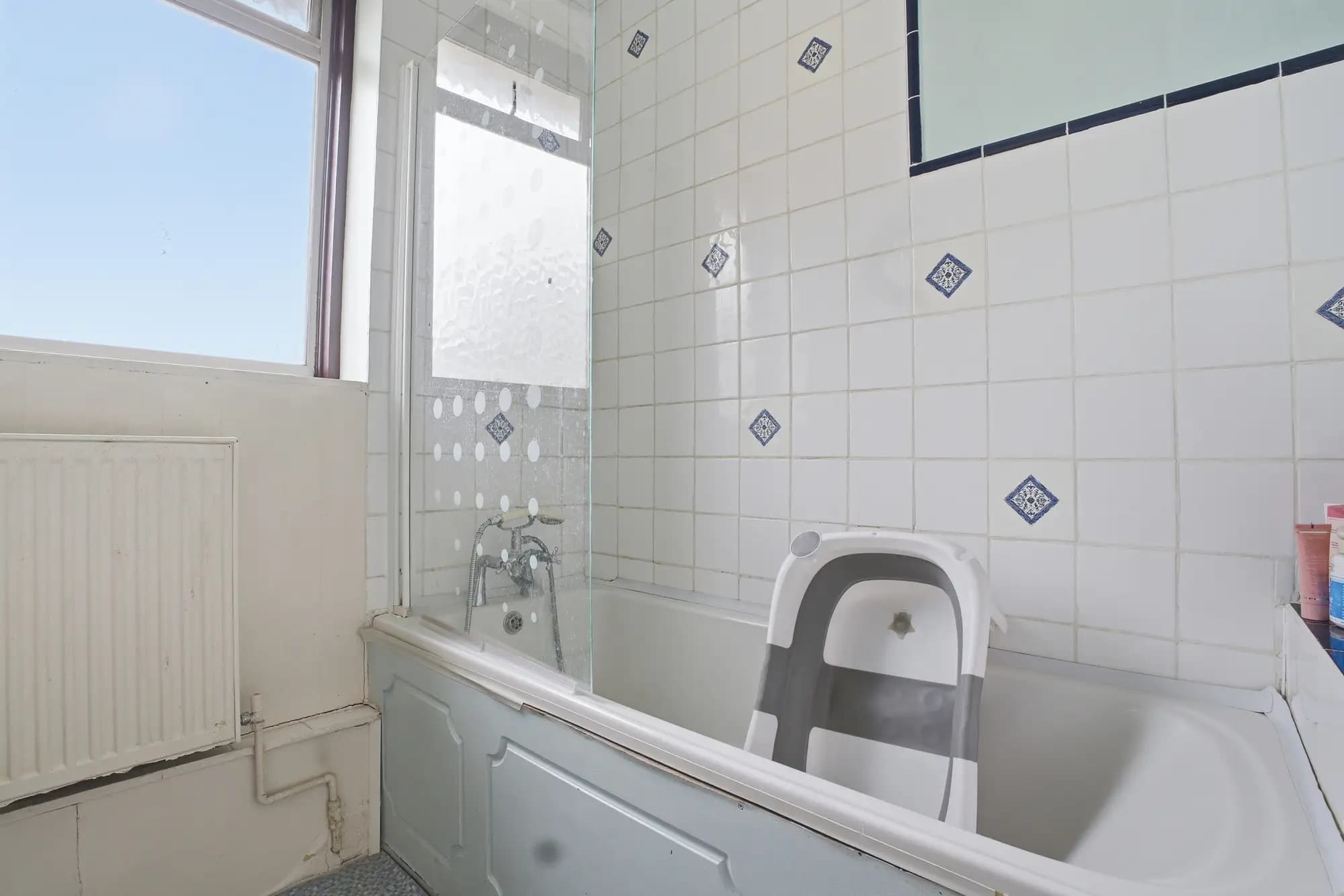 property photo 9 of 16