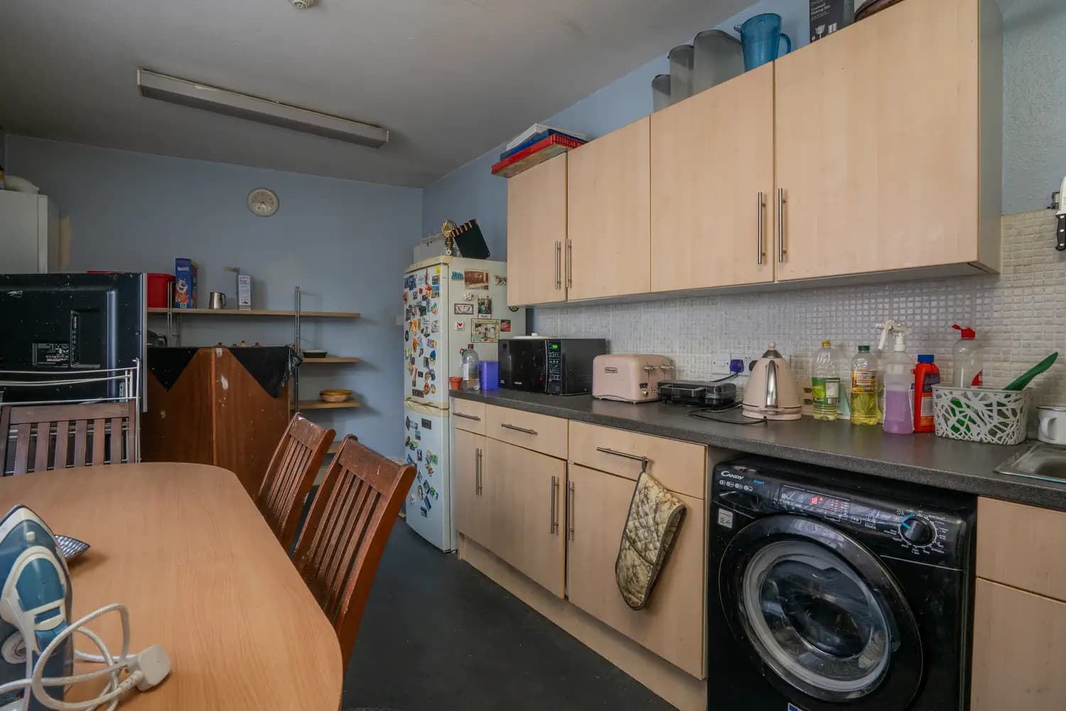 property photo 8 of 18