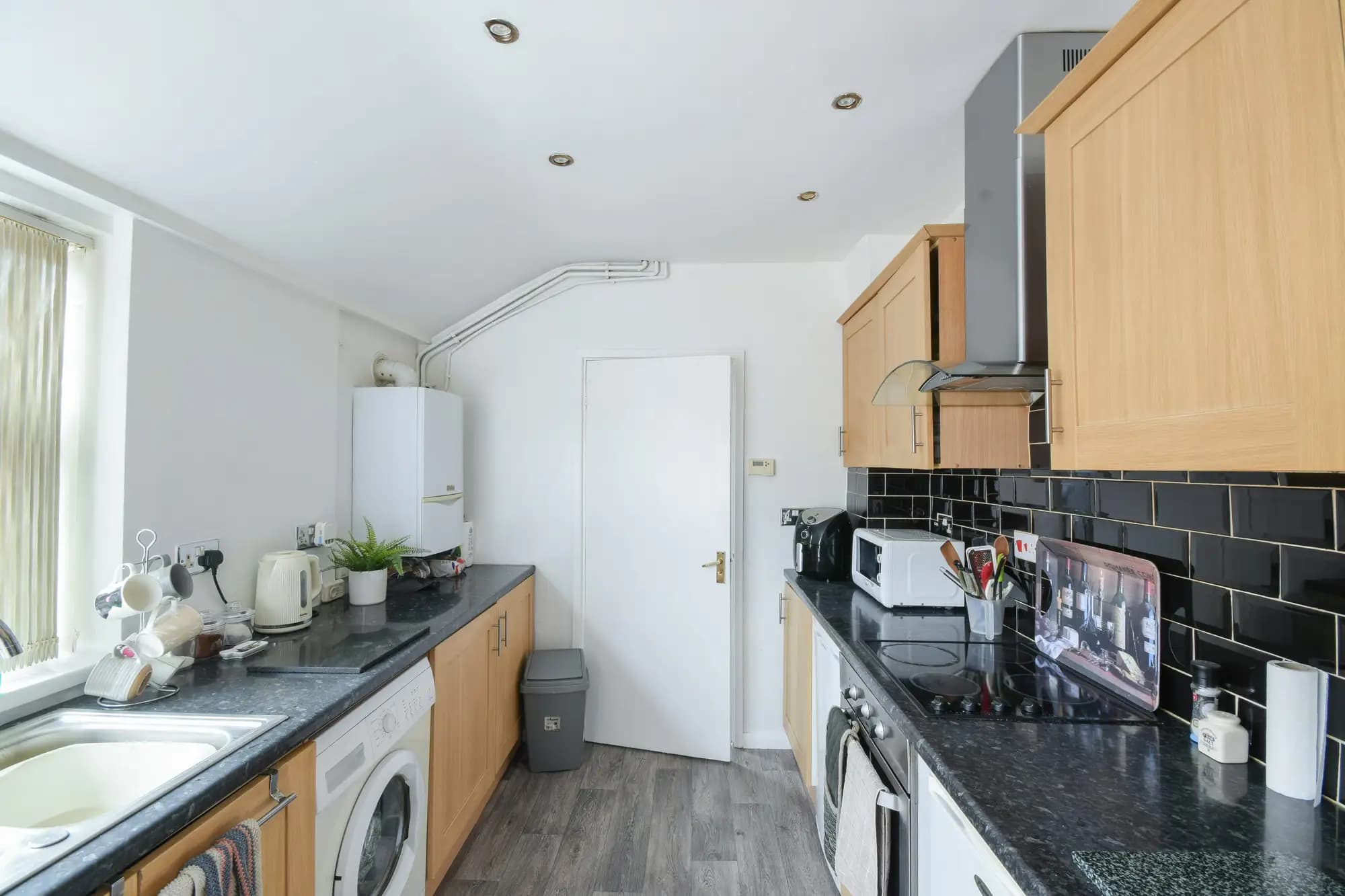 property photo 5 of 14