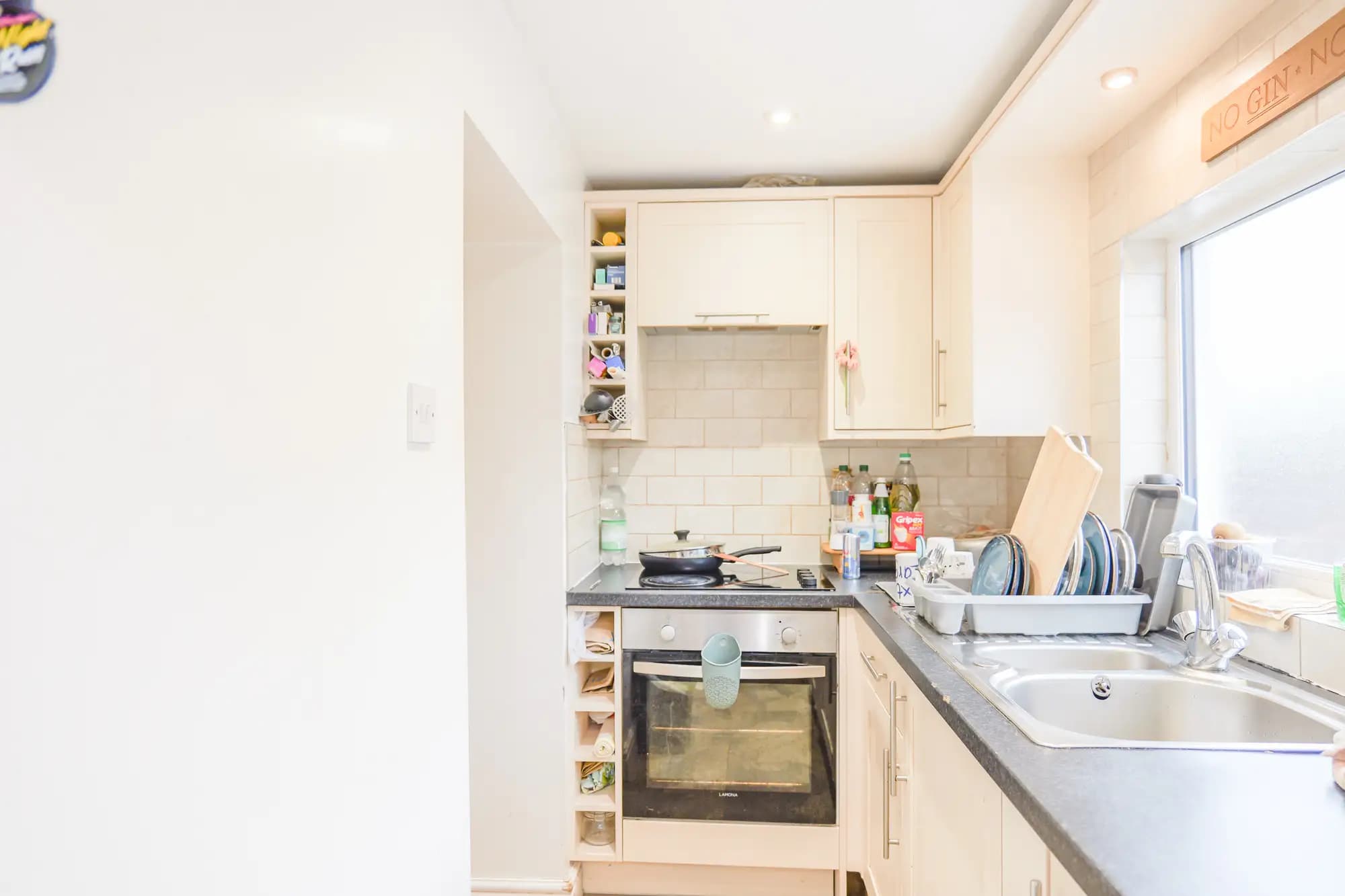 property photo 5 of 15