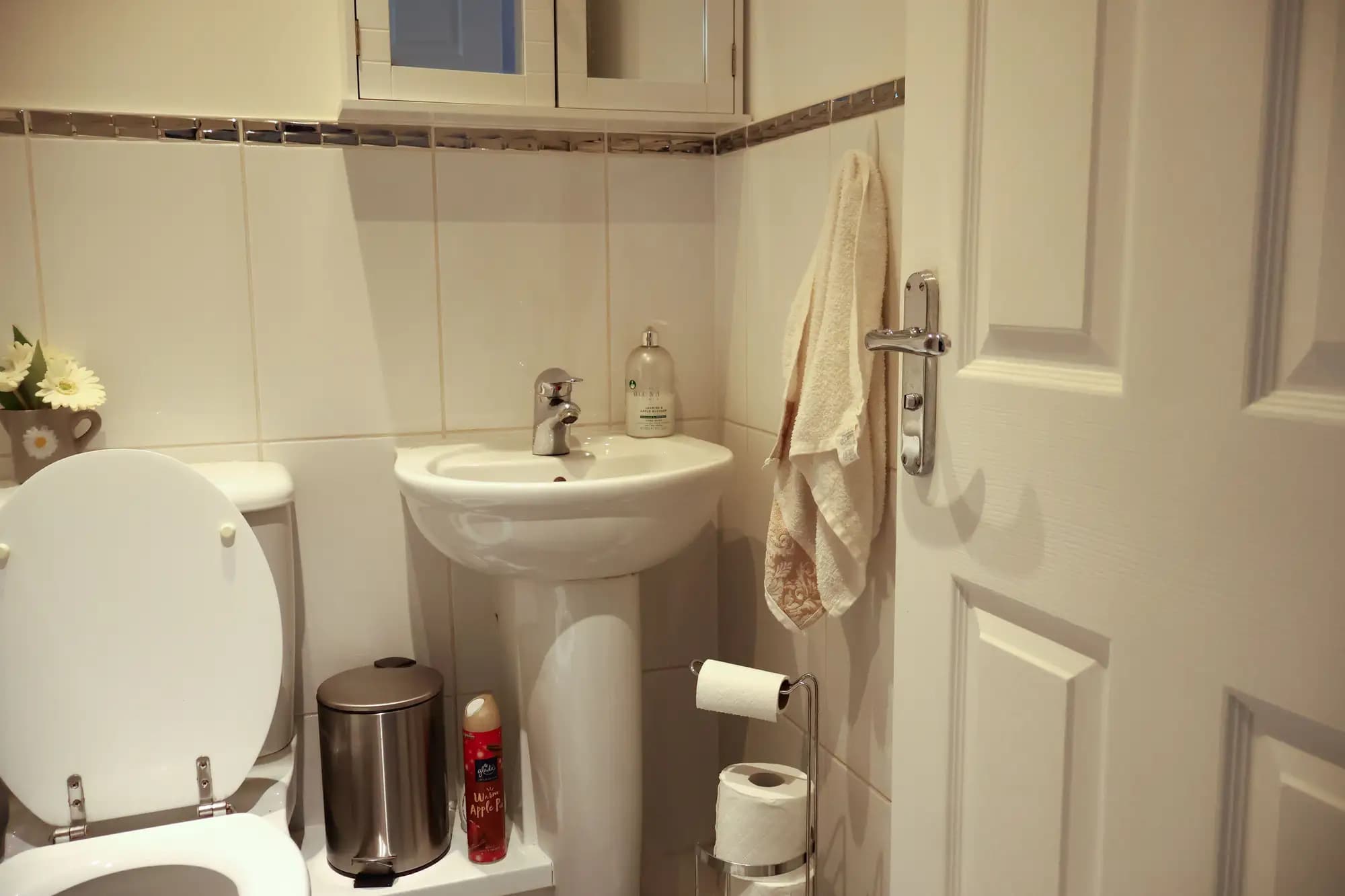 property photo 8 of 15