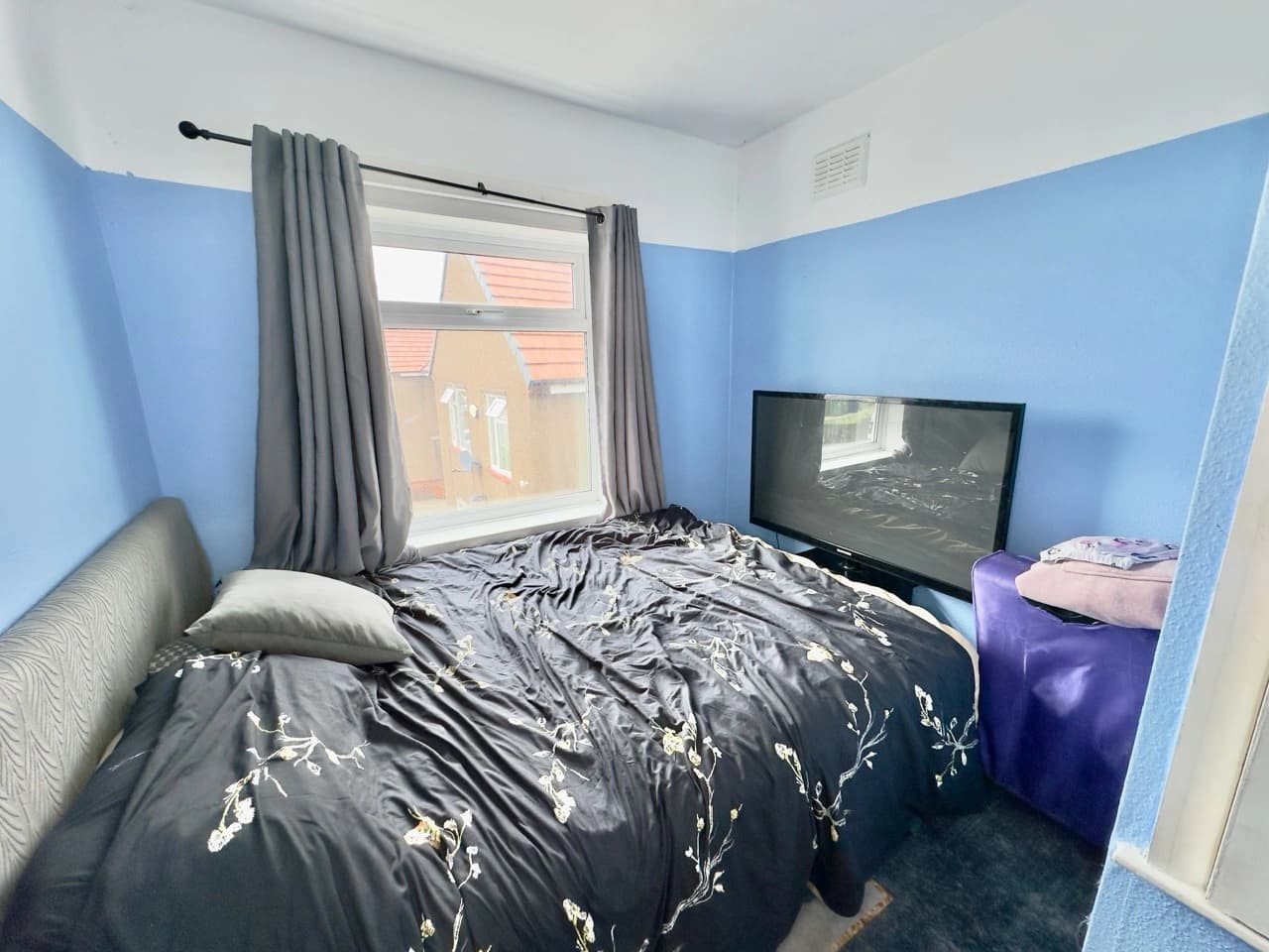 property photo 11 of 26