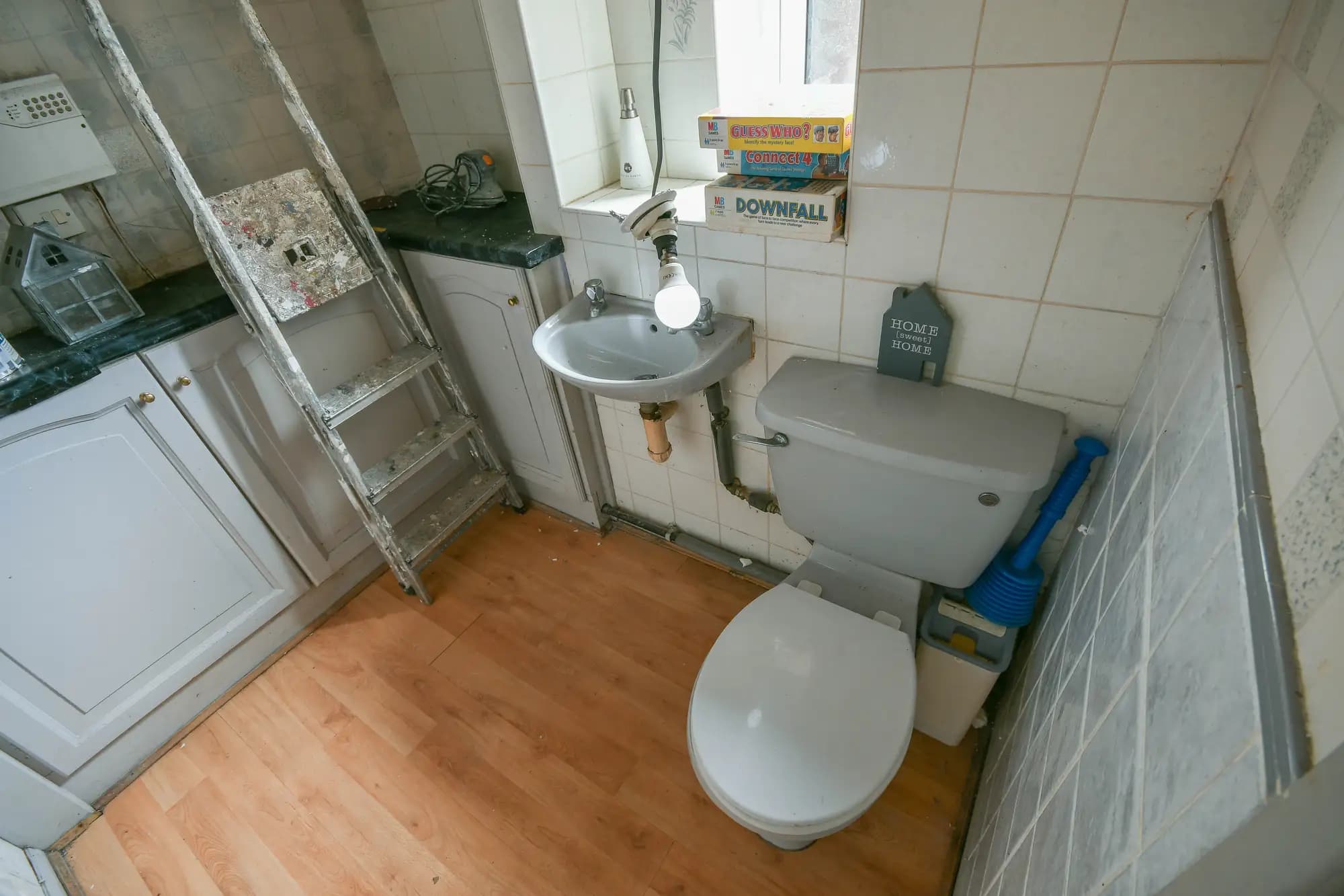 property photo 8 of 17