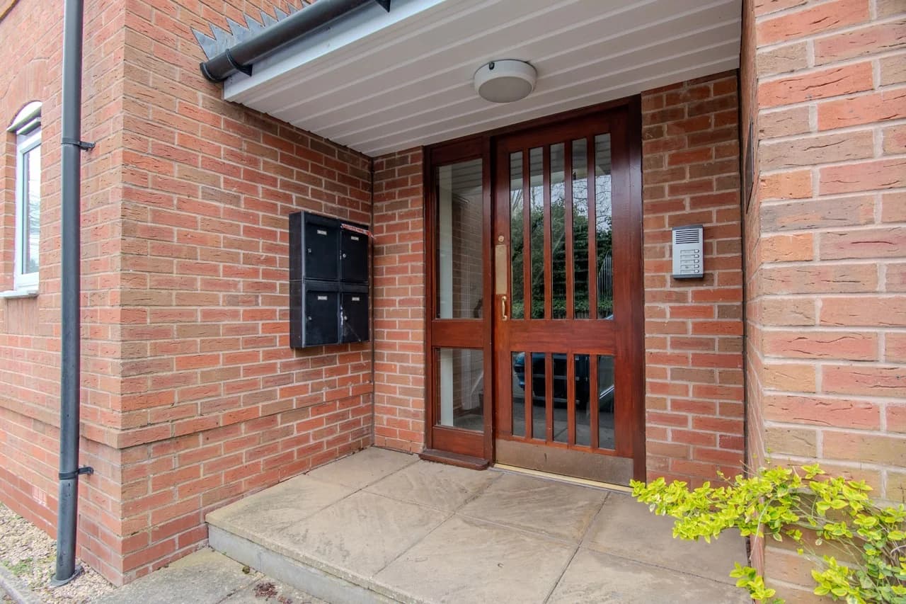 property photo 17 of 19