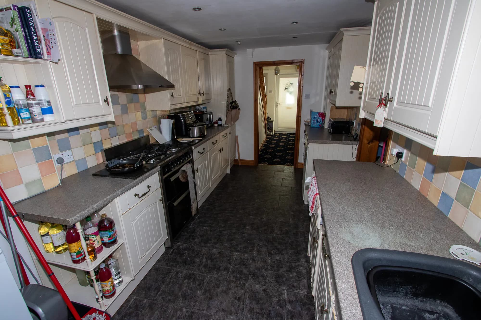 property photo 7 of 20