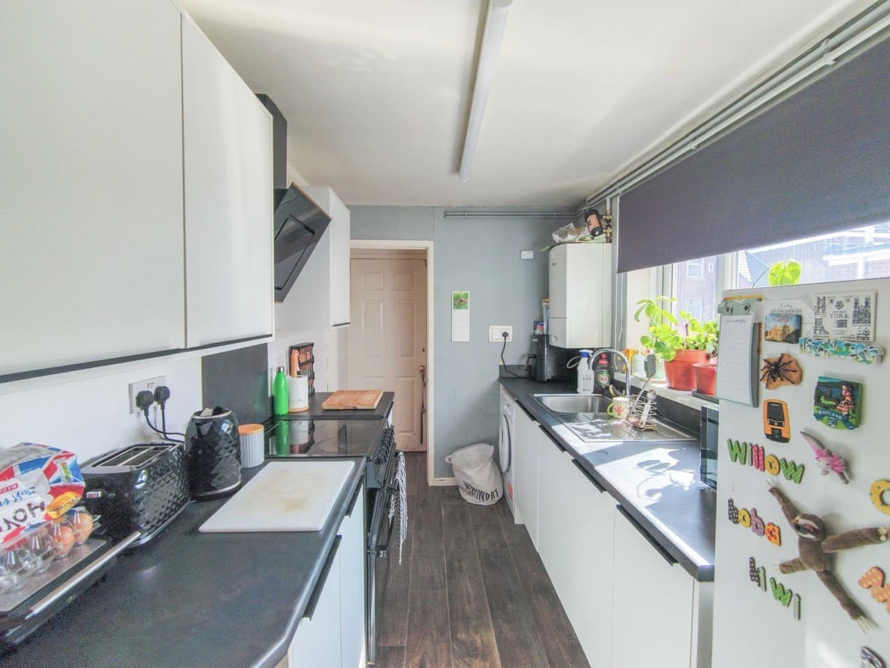 property photo 6 of 18