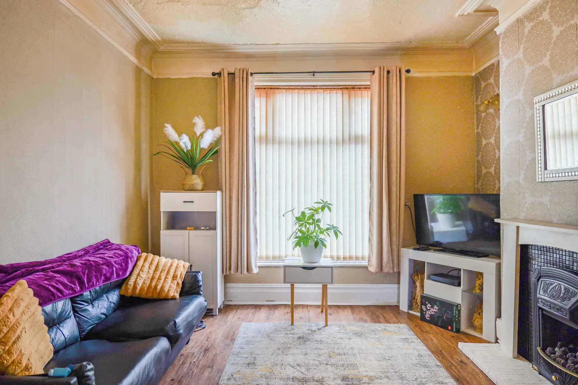 property photo 2 of 20