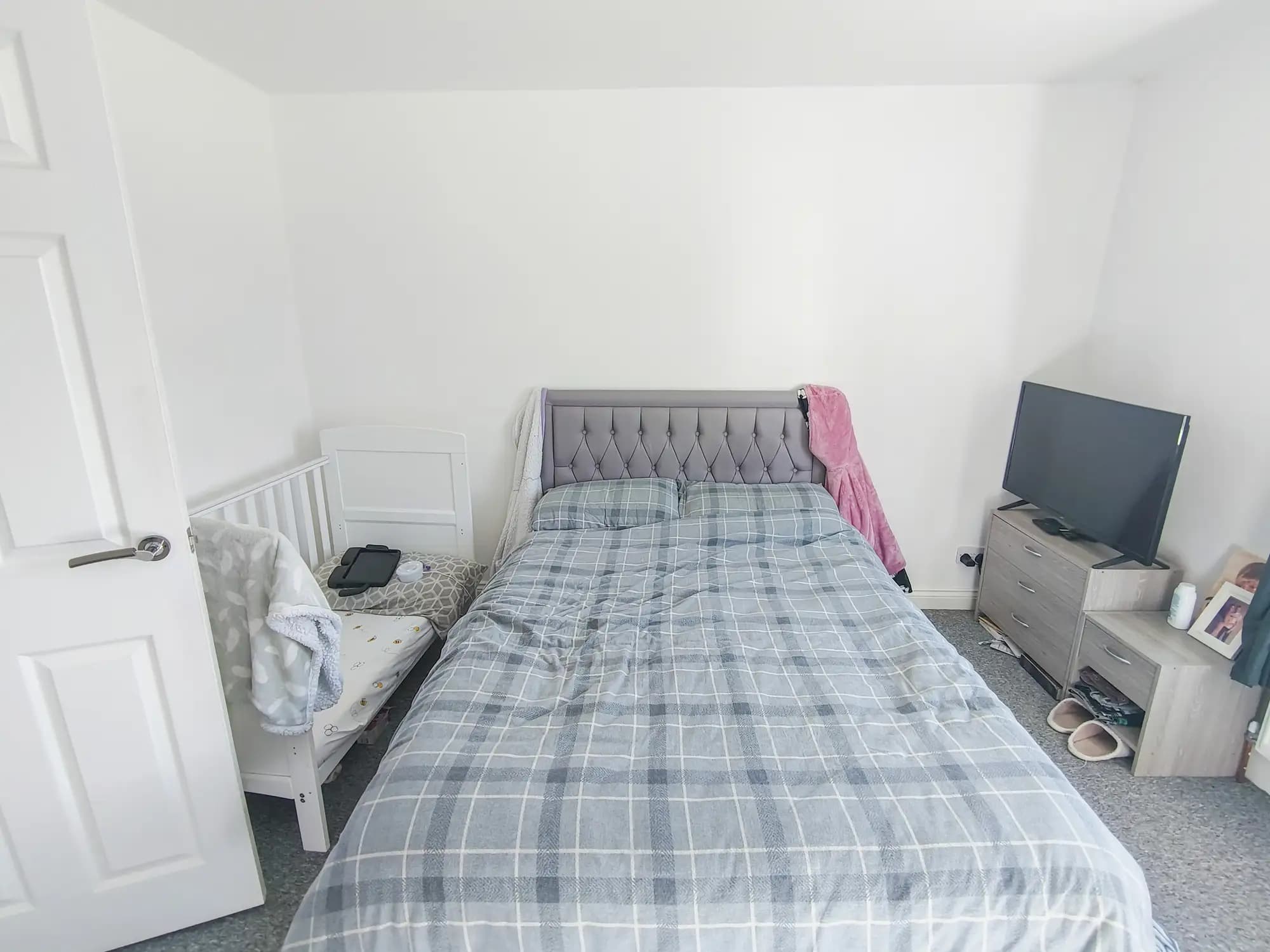 property photo 9 of 15