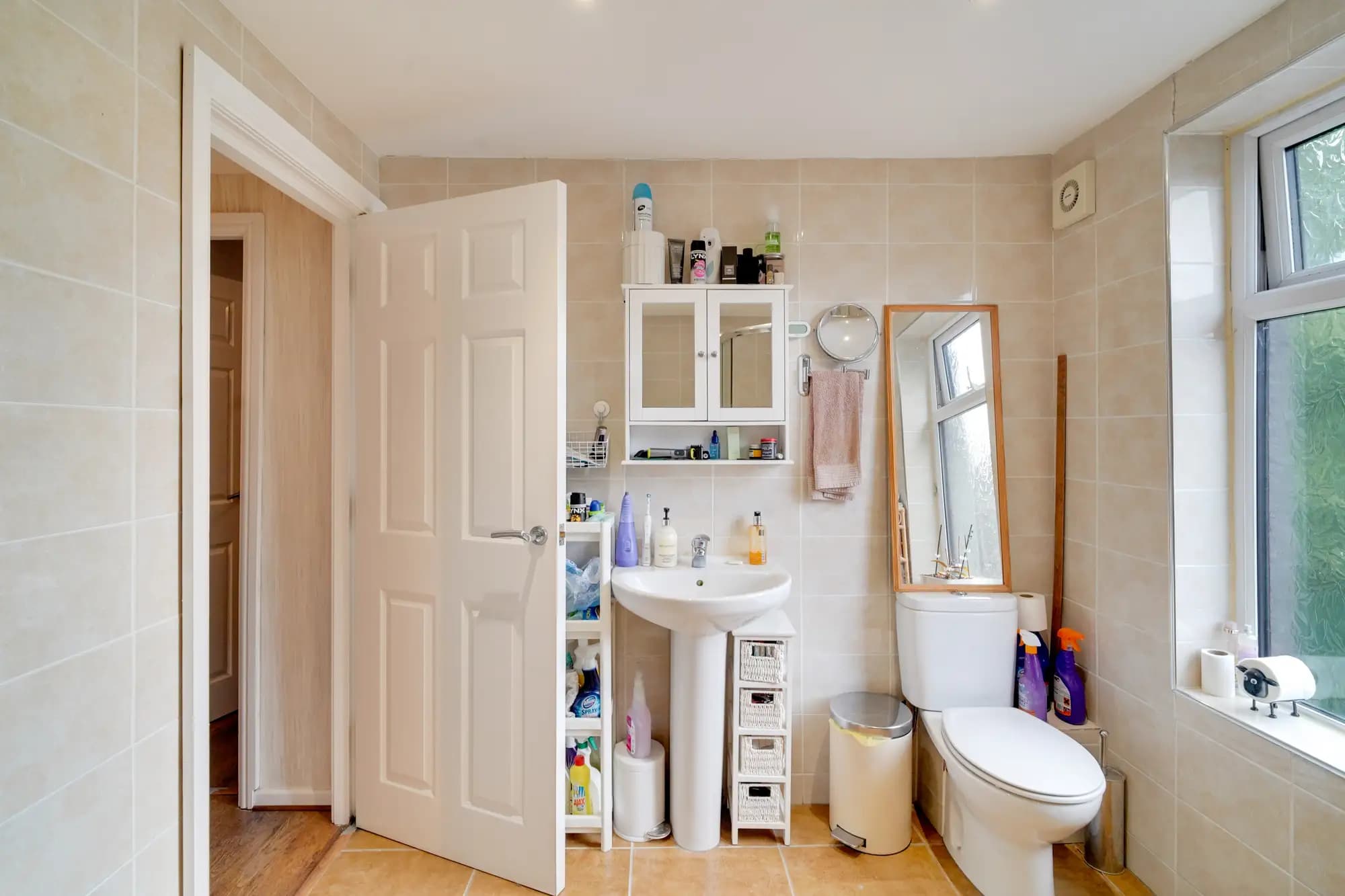 property photo 17 of 41