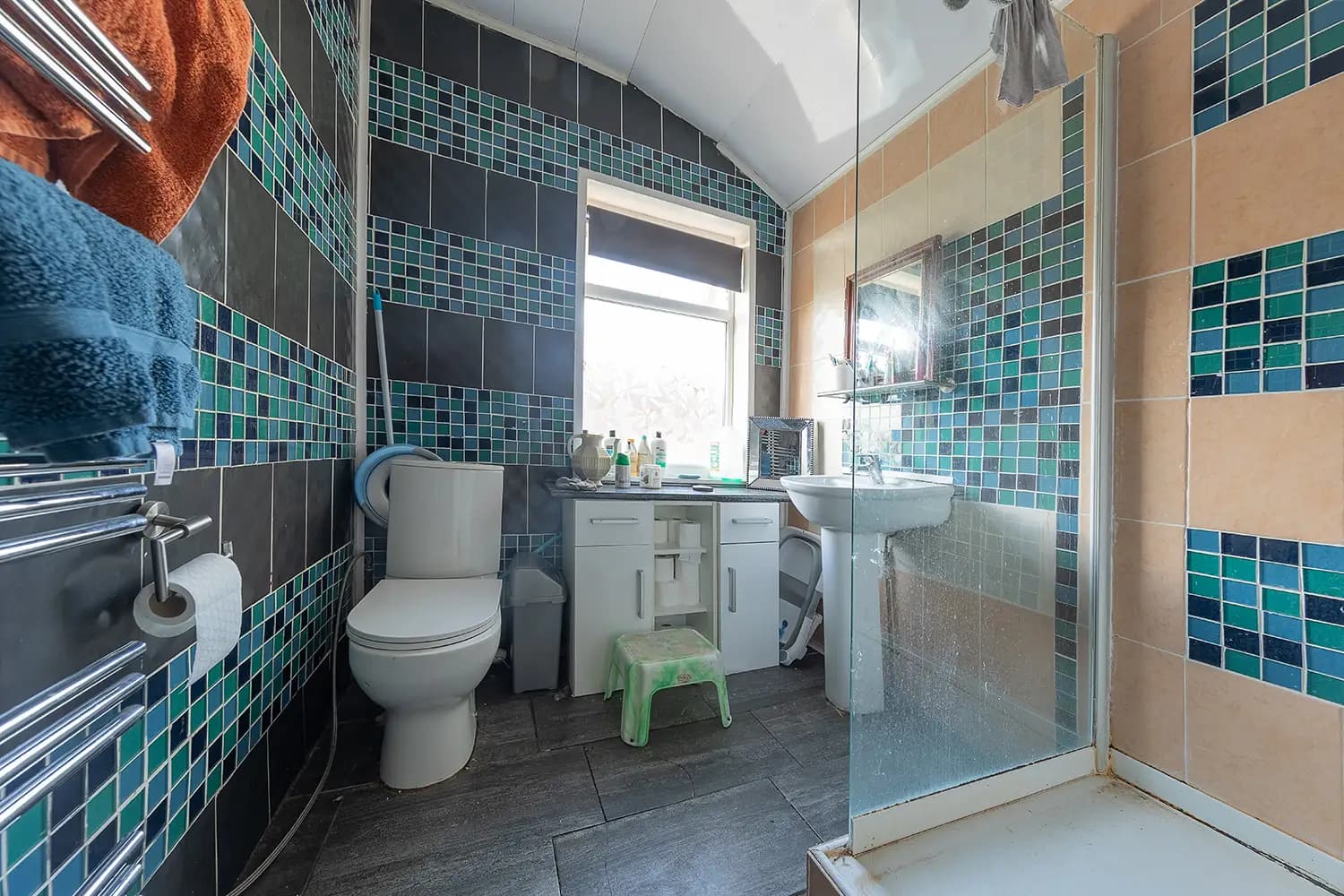 property photo 11 of 27