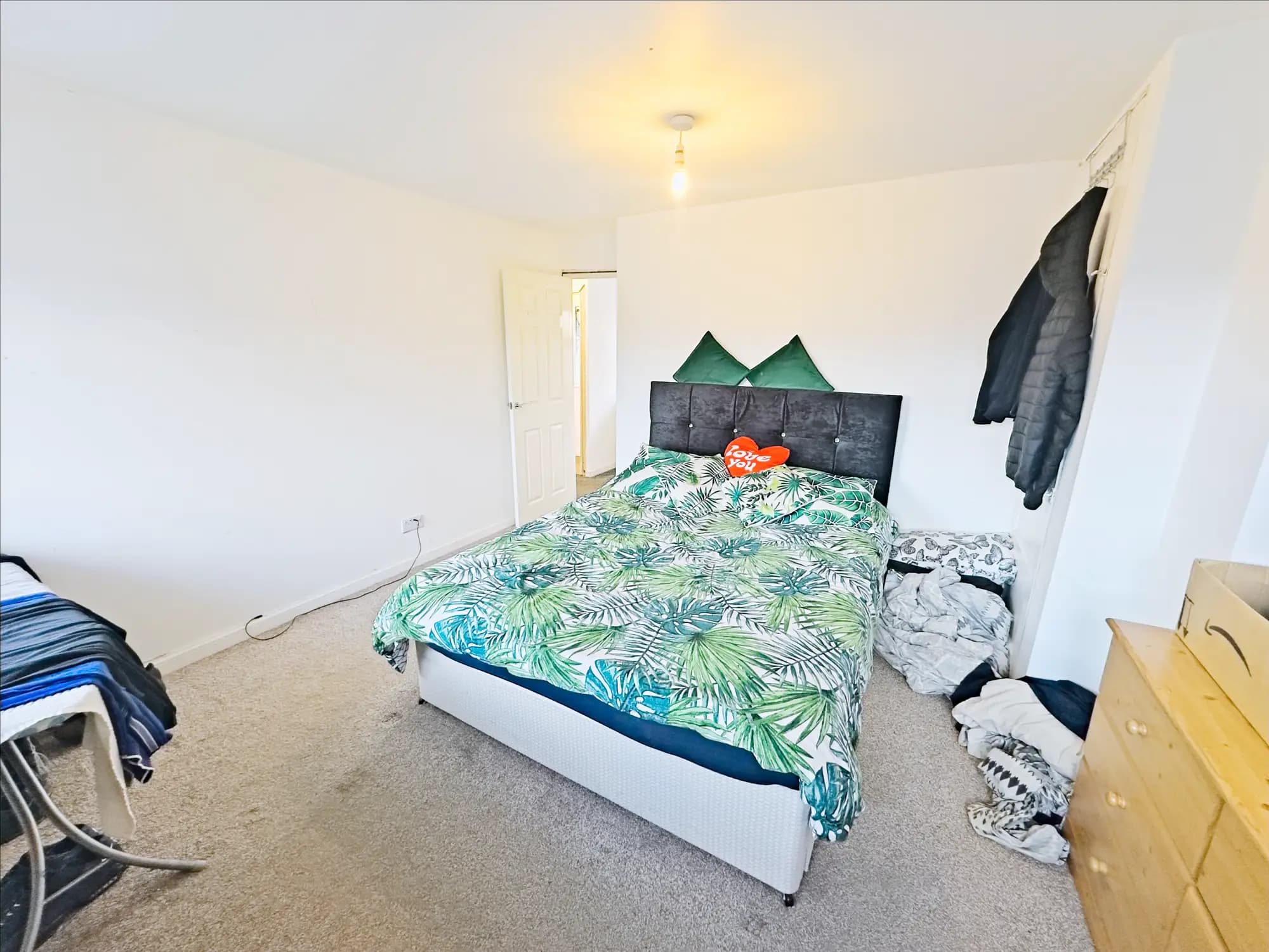 property photo 17 of 37