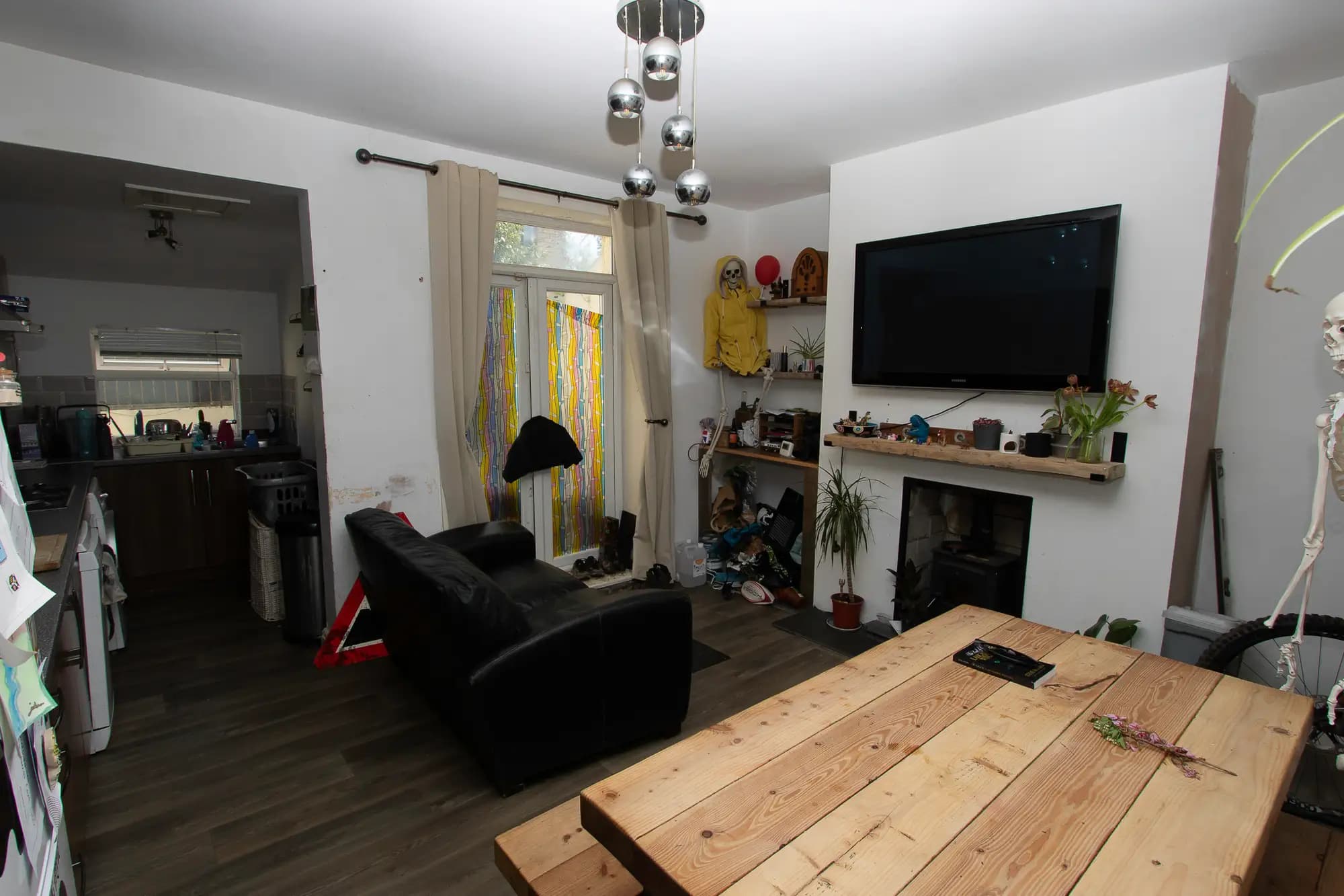 property photo 4 of 13