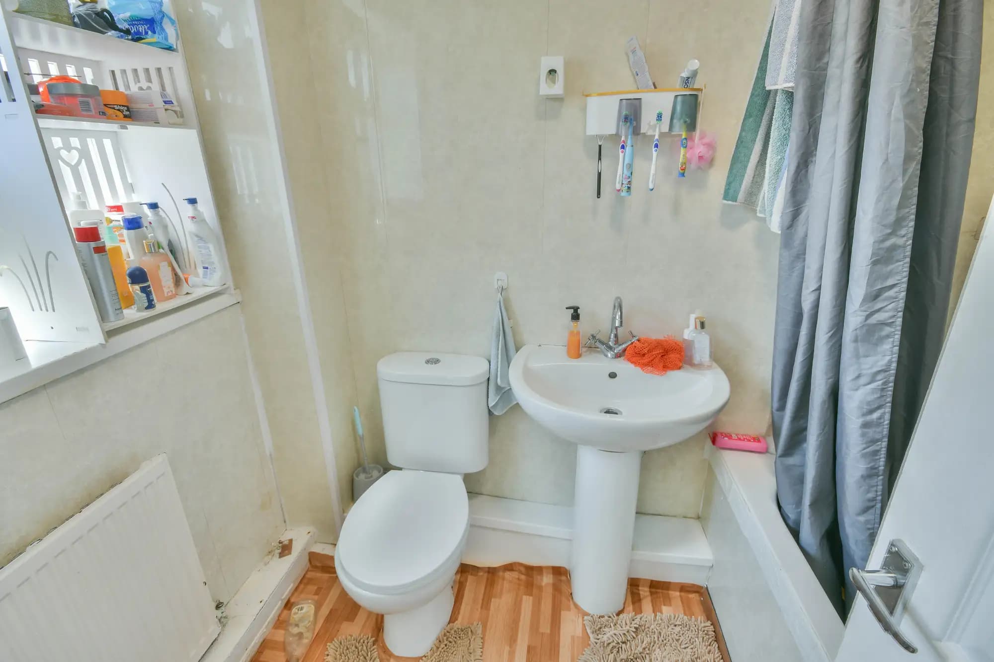 property photo 7 of 18