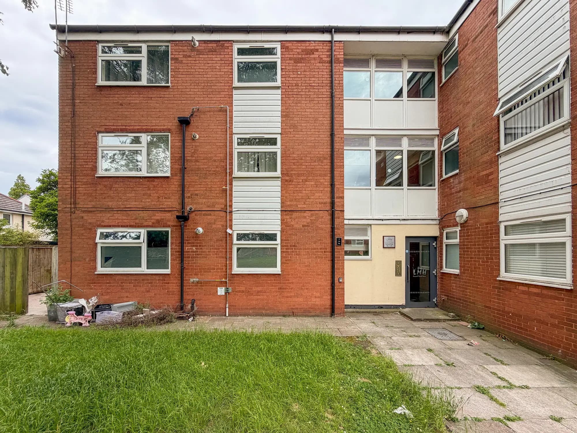 property photo 1 of 35