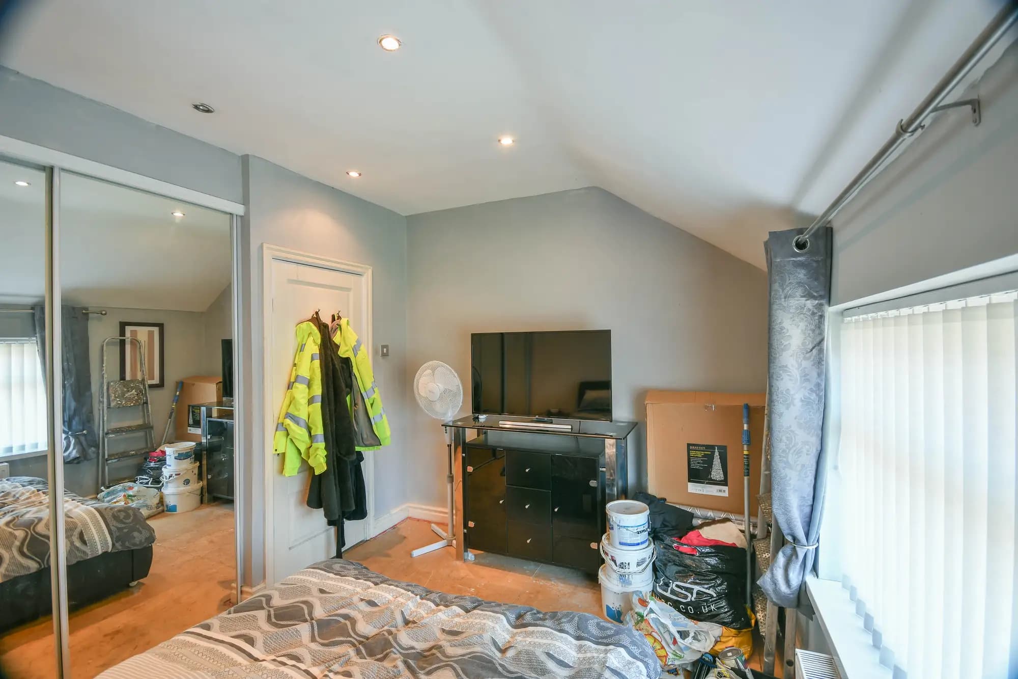 property photo 13 of 22