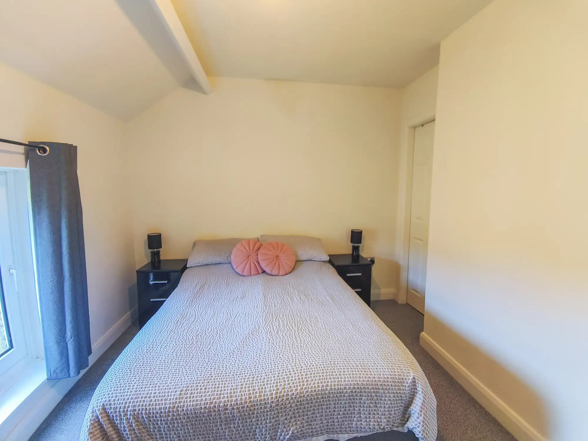 property photo 11 of 17