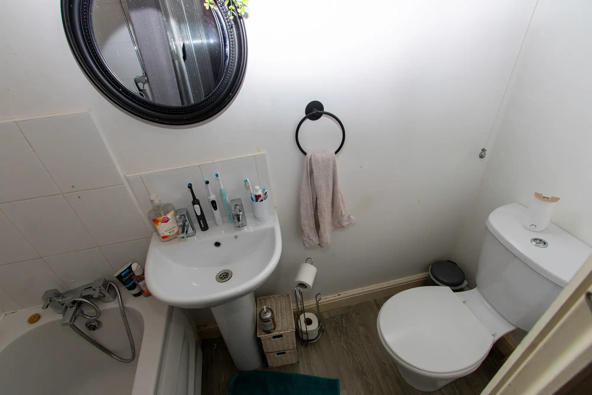 property photo 8 of 13