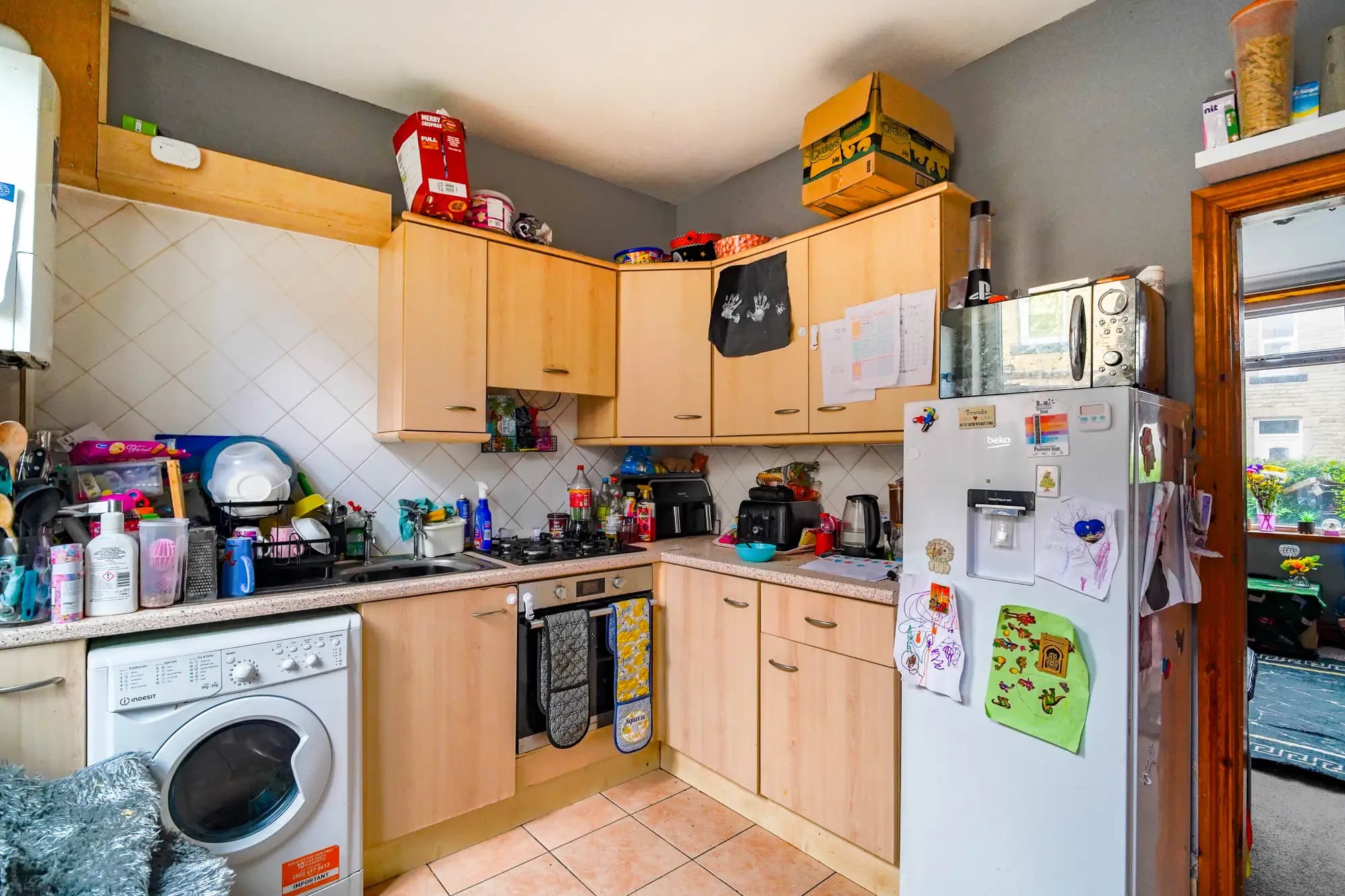 property photo 4 of 25