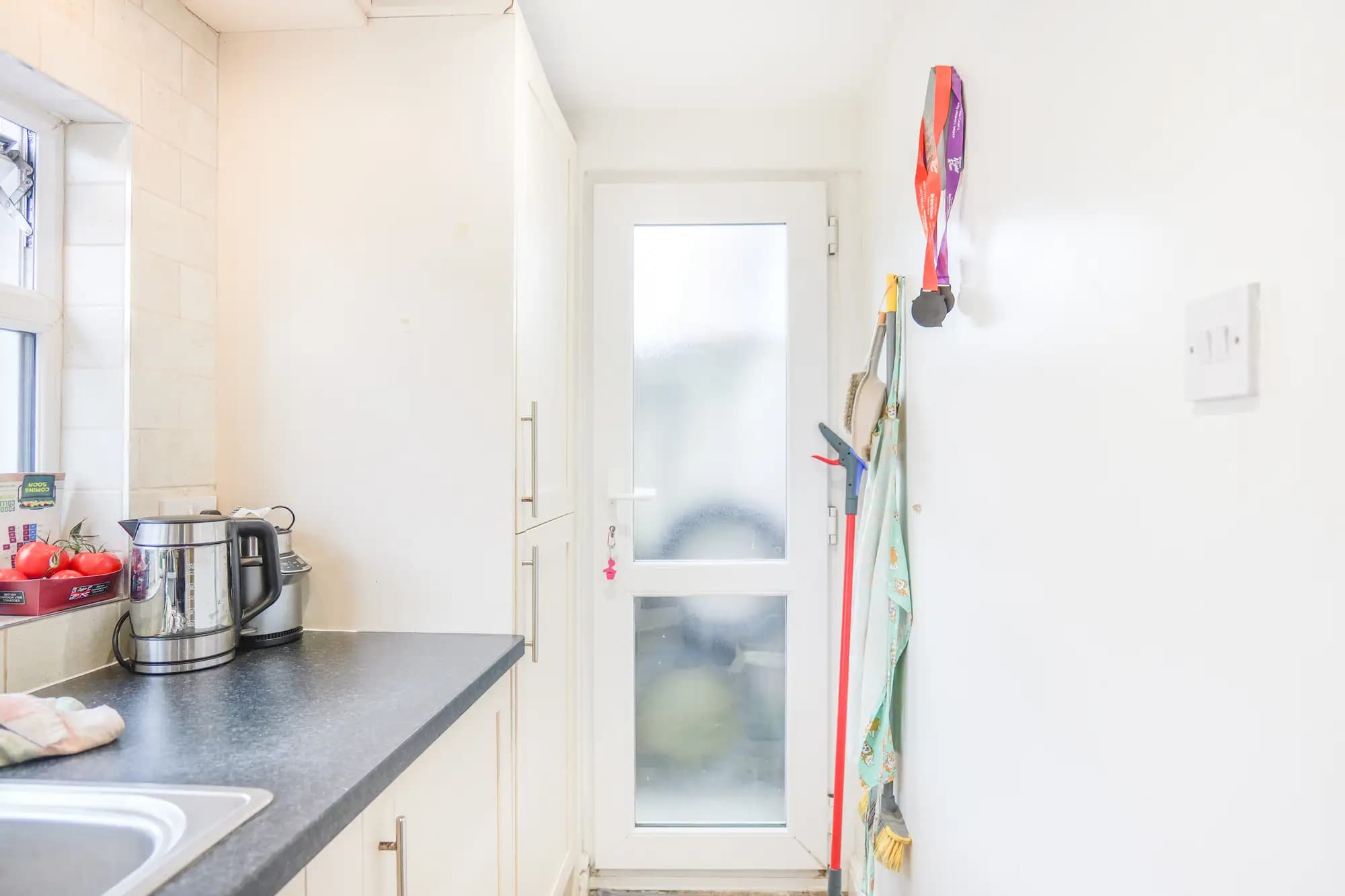 property photo 6 of 15