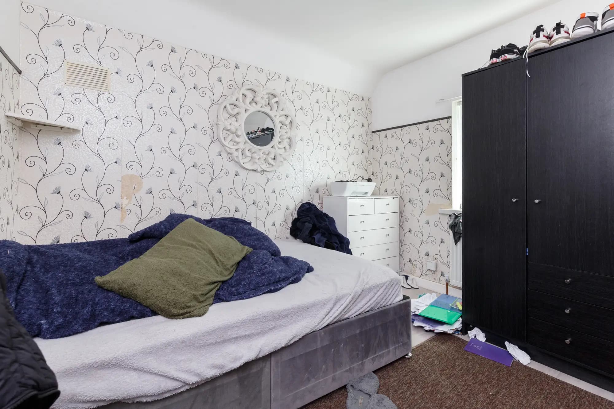 property photo 10 of 17
