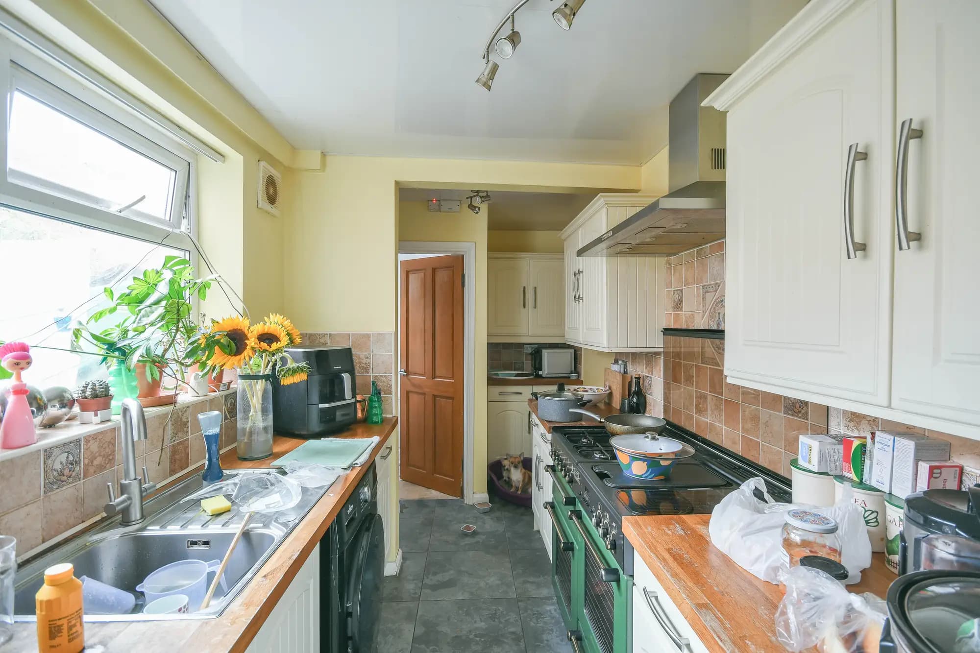 property photo 5 of 17