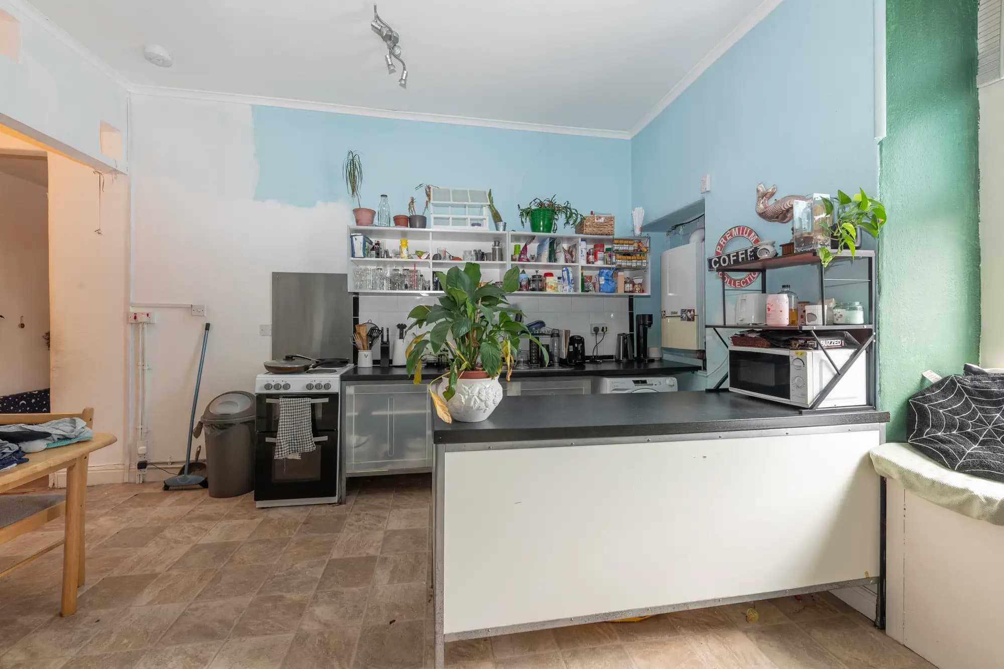 property photo 10 of 30