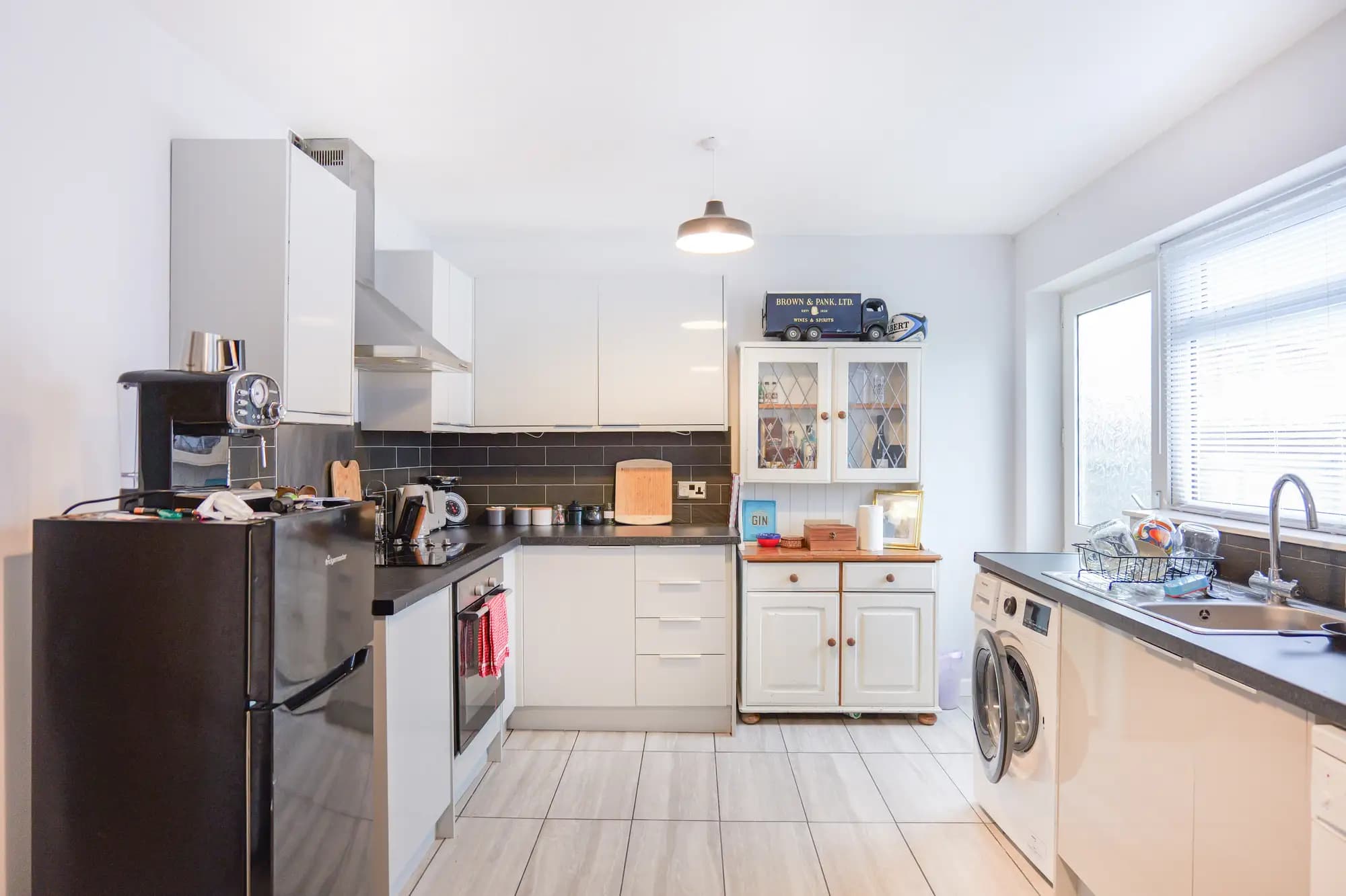 property photo 4 of 19