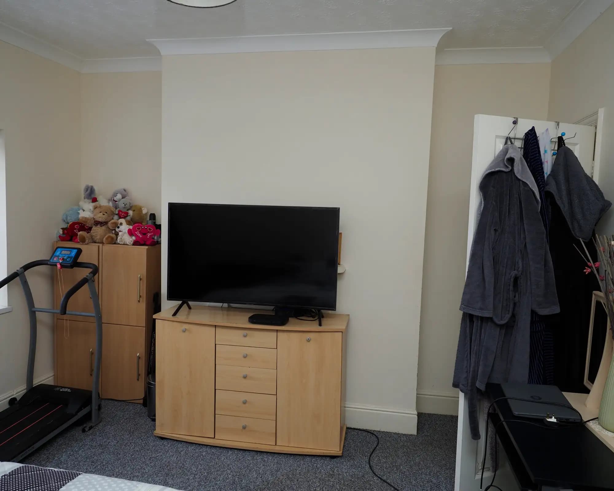 property photo 18 of 28