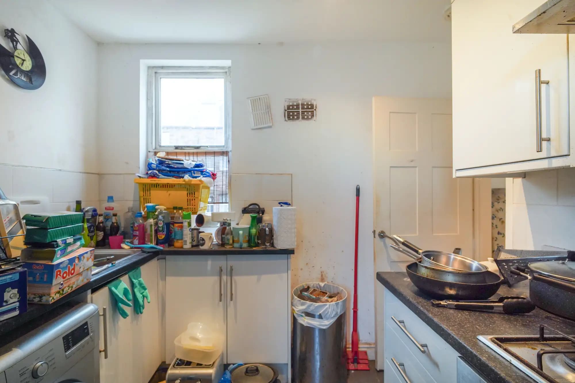 property photo 4 of 15