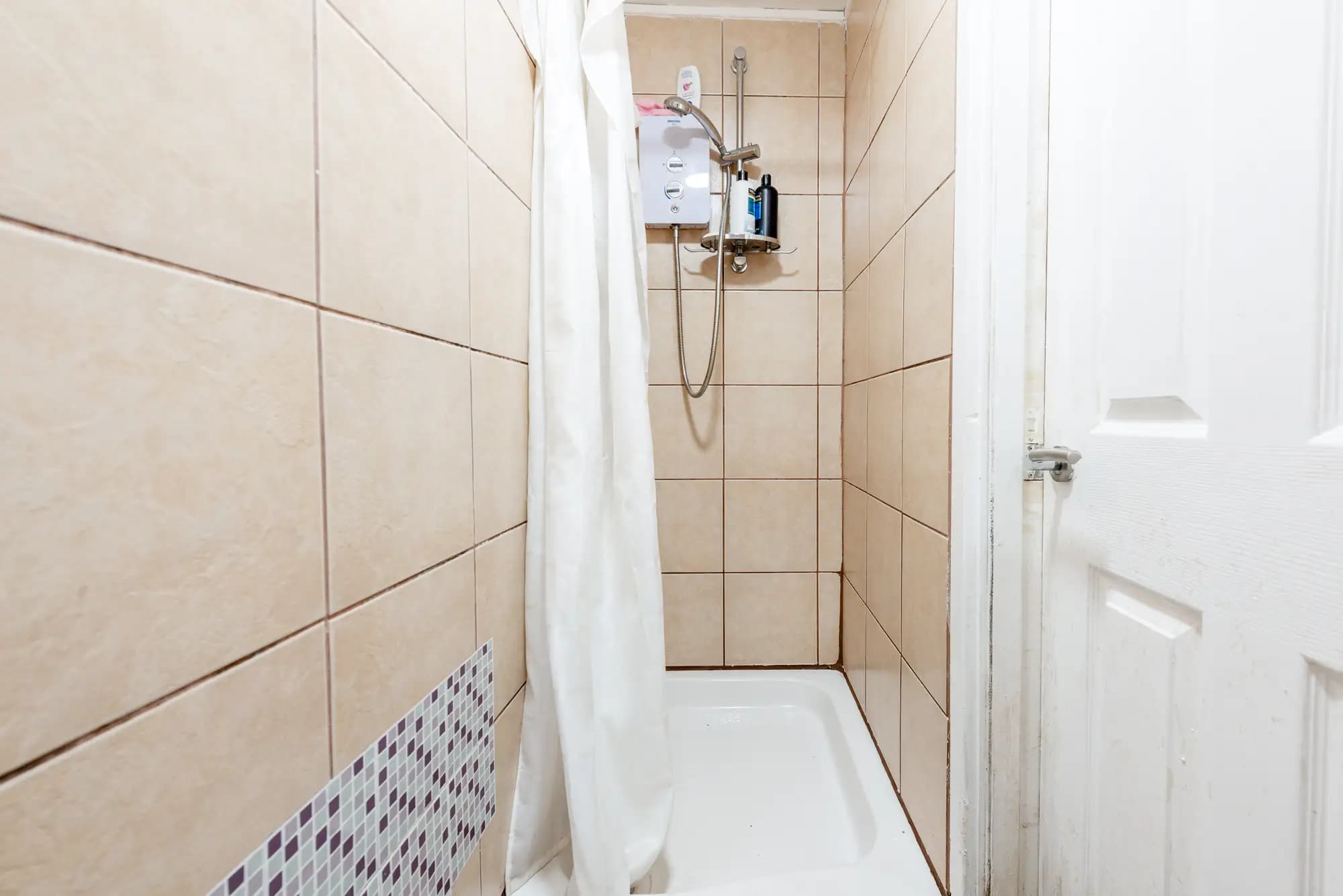 property photo 11 of 24