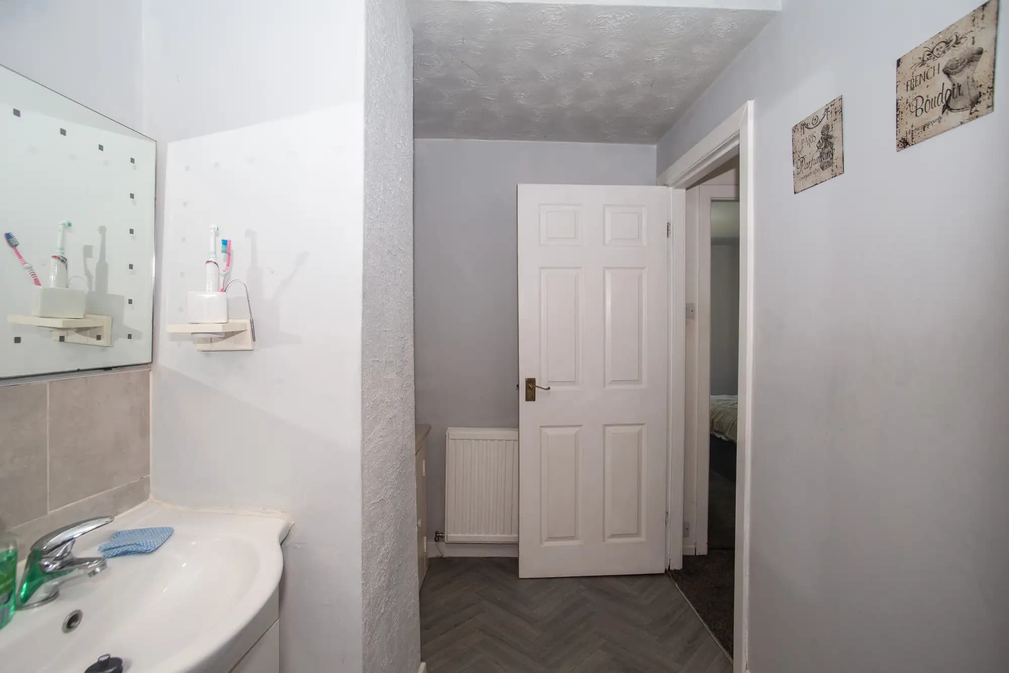 property photo 13 of 24