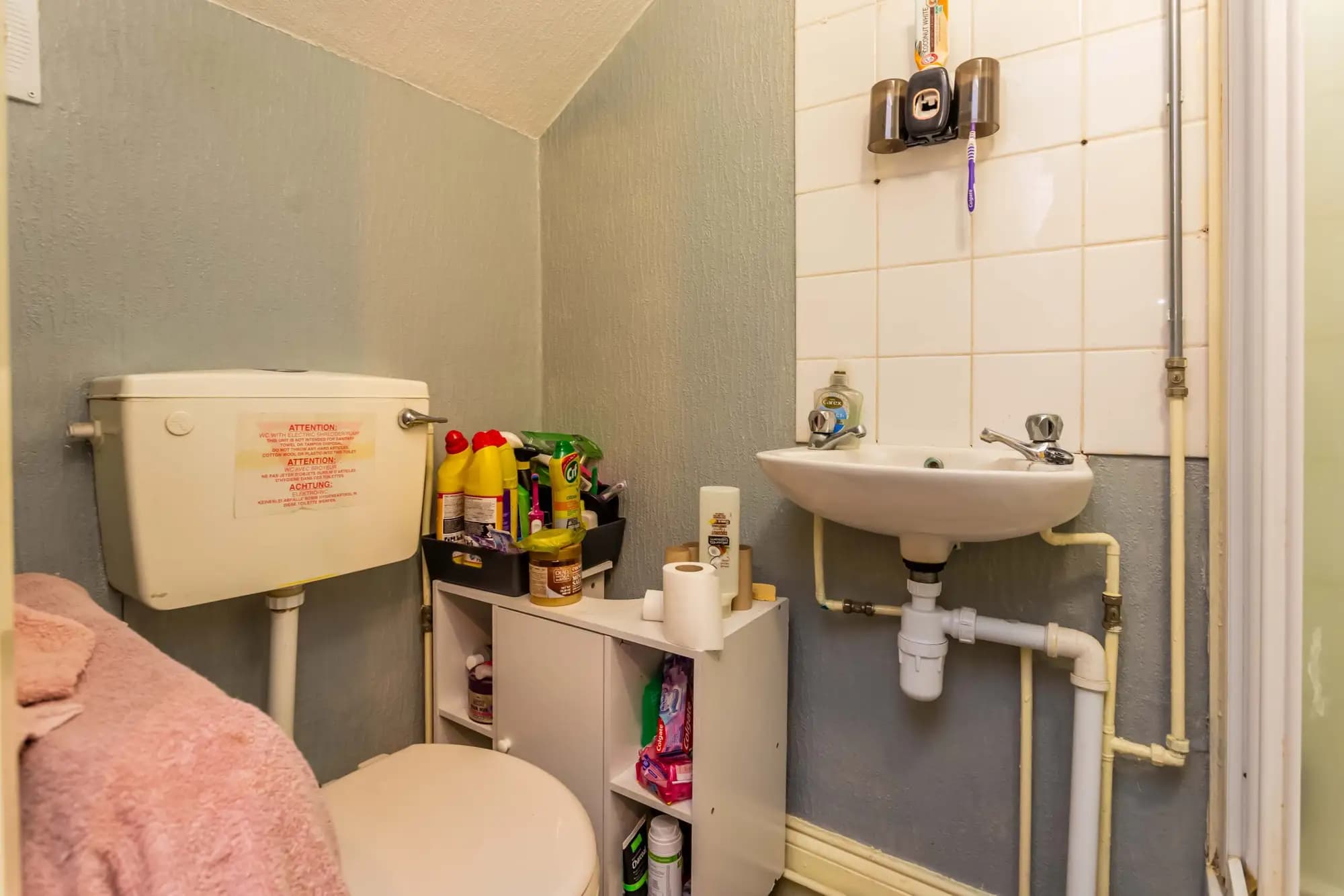 property photo 8 of 13