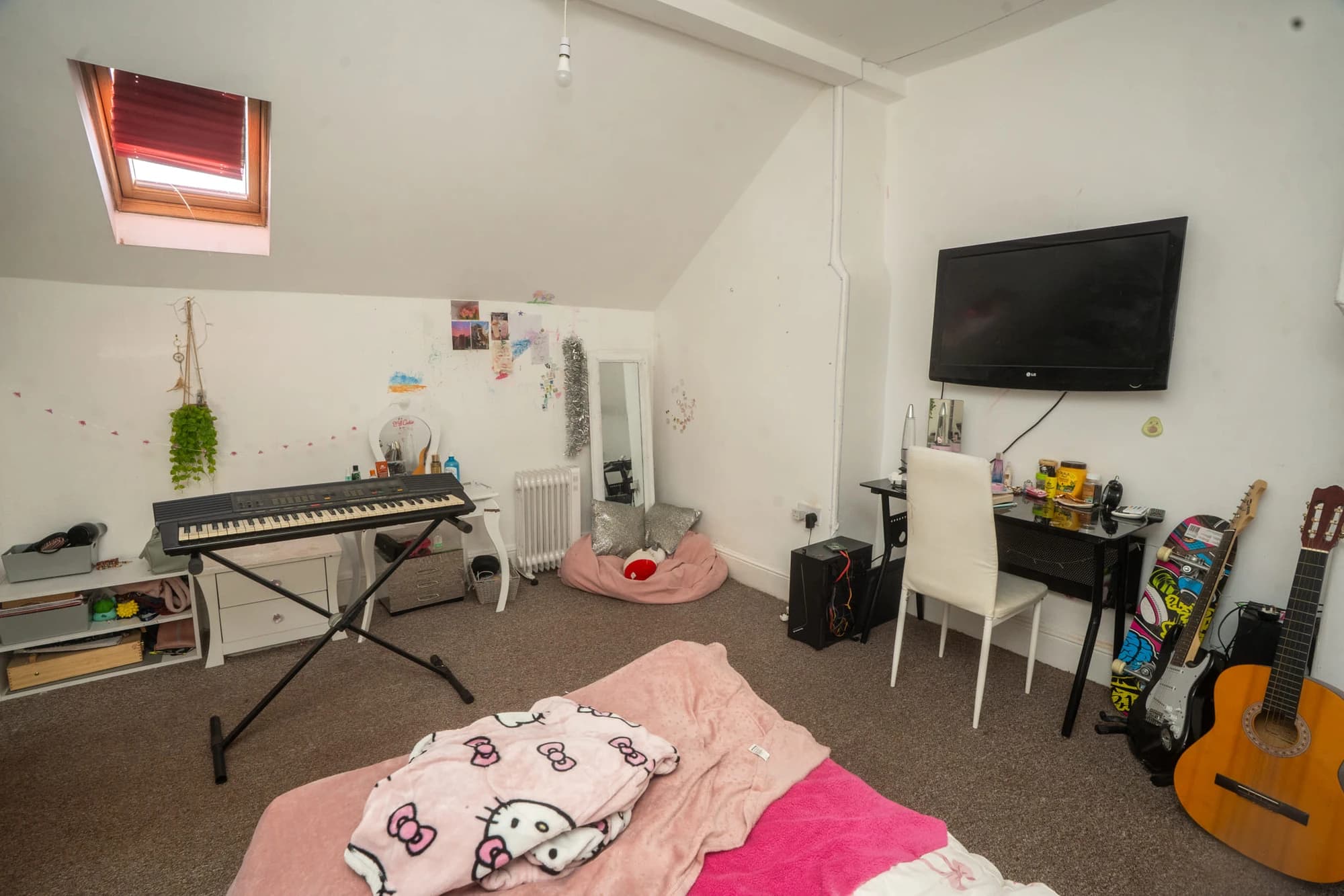 property photo 16 of 18