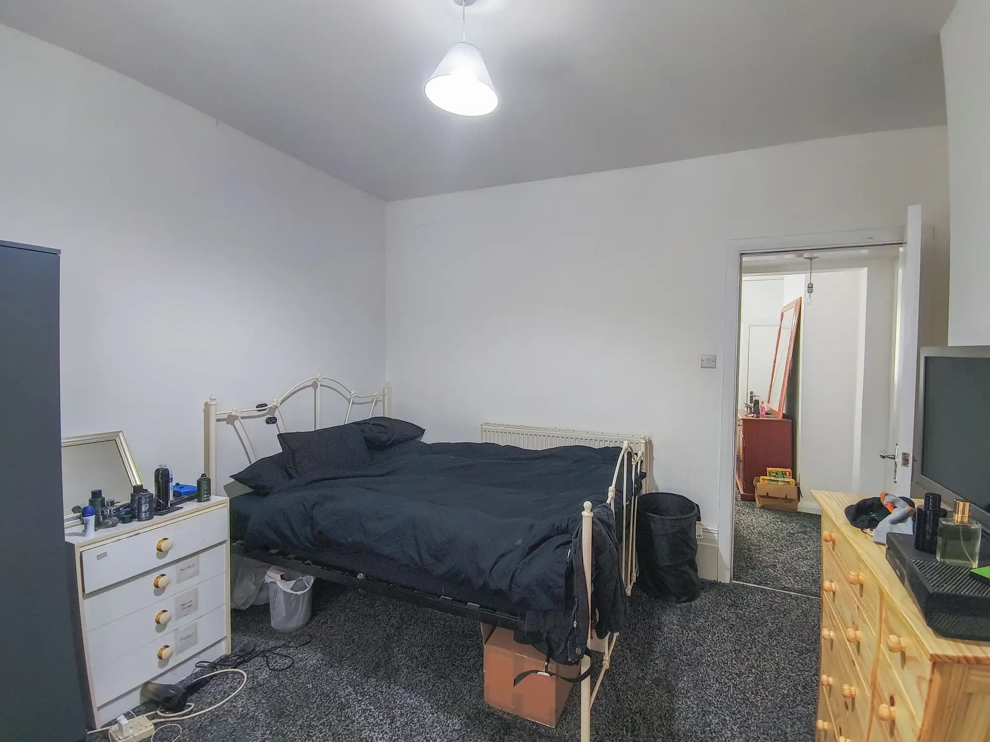 property photo 9 of 15