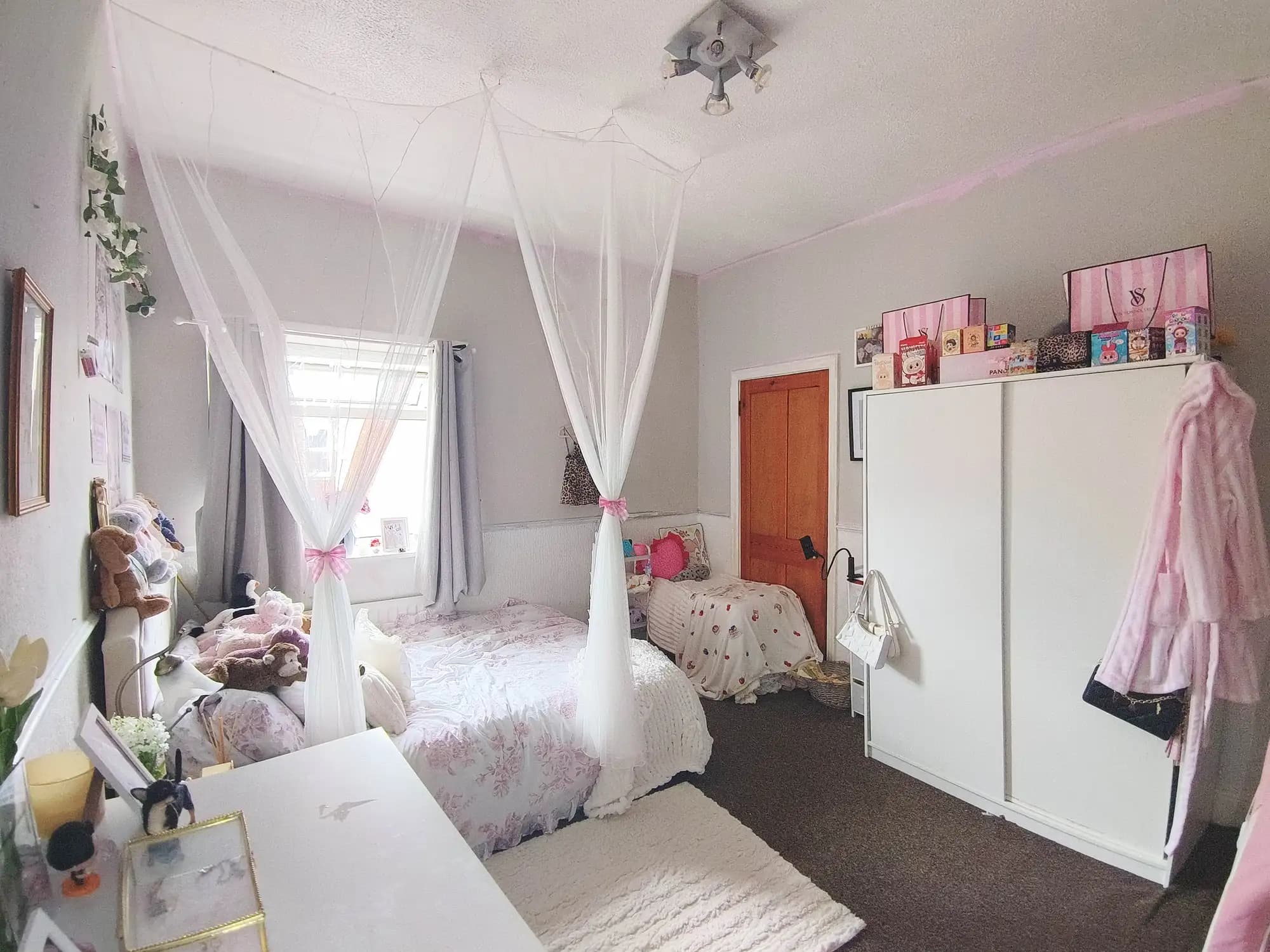 property photo 8 of 14