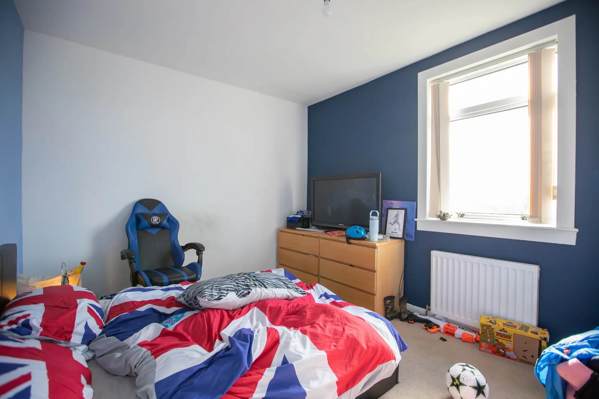 property photo 13 of 30