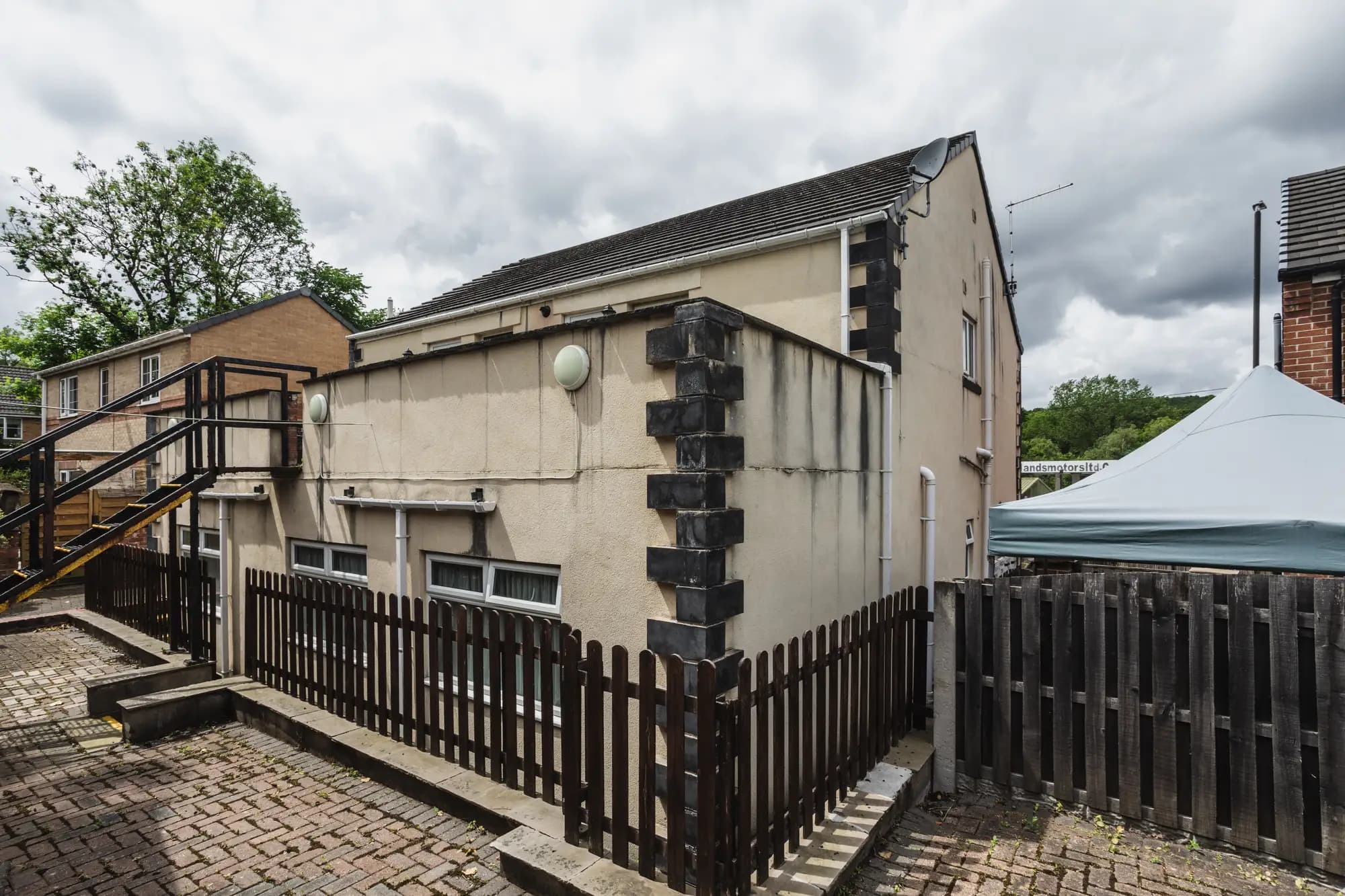property photo 16 of 17